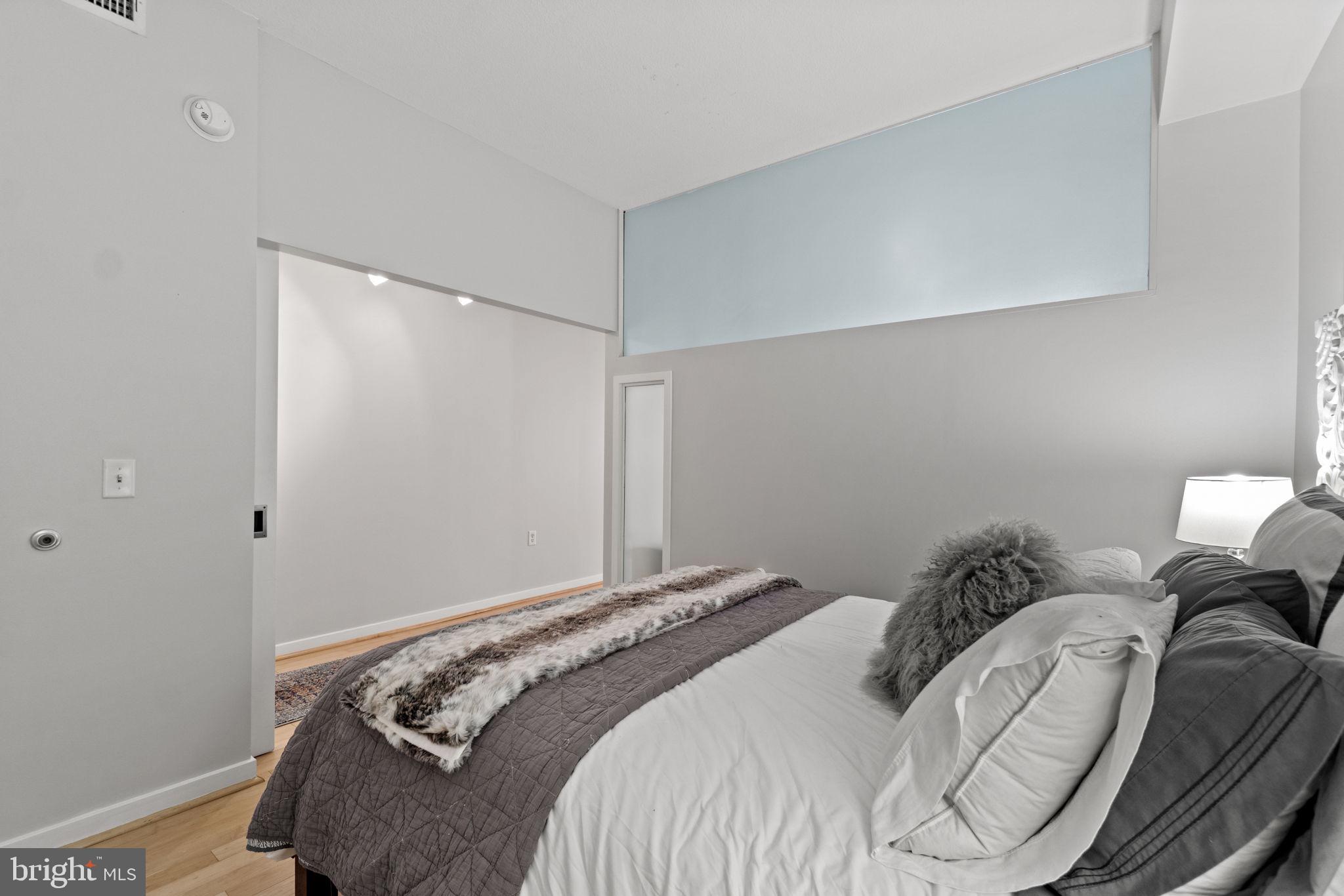 437 New York Ave NW #320