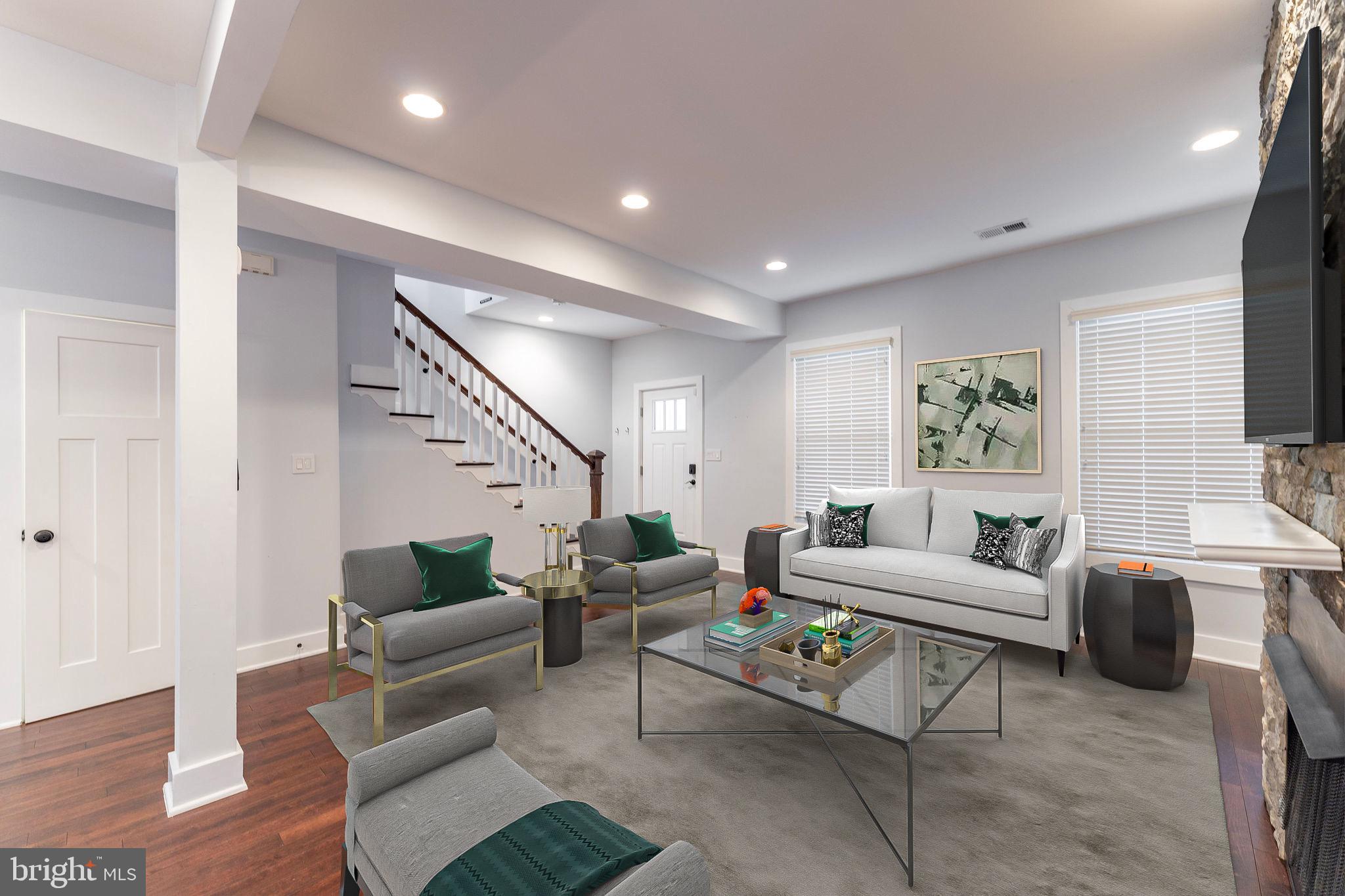 1304 Franklin St NE