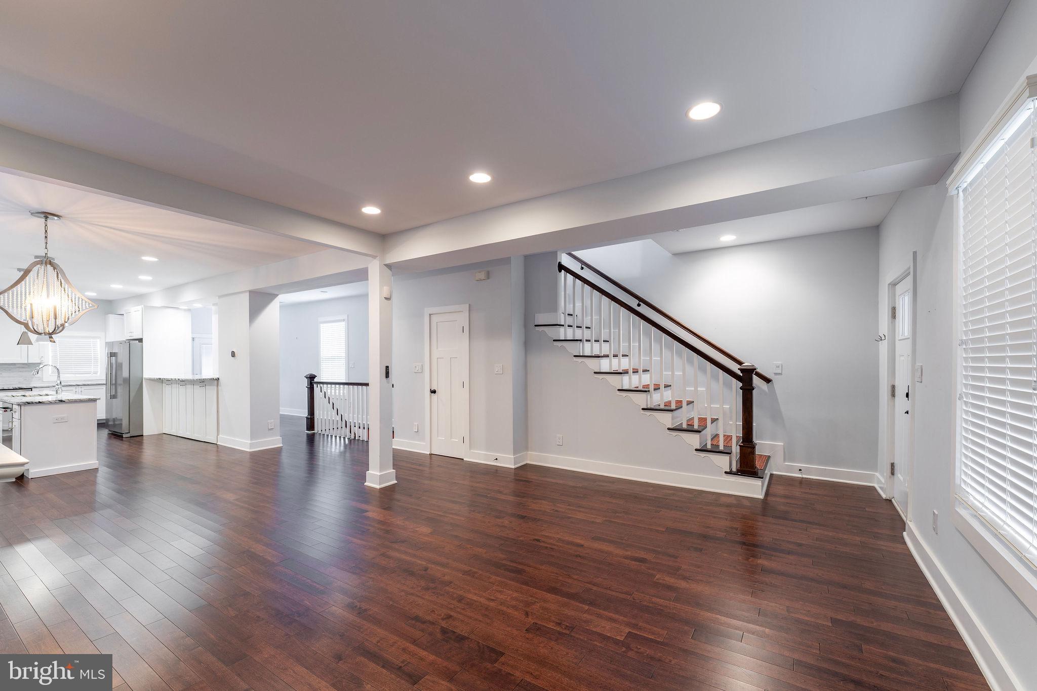 1304 Franklin St NE