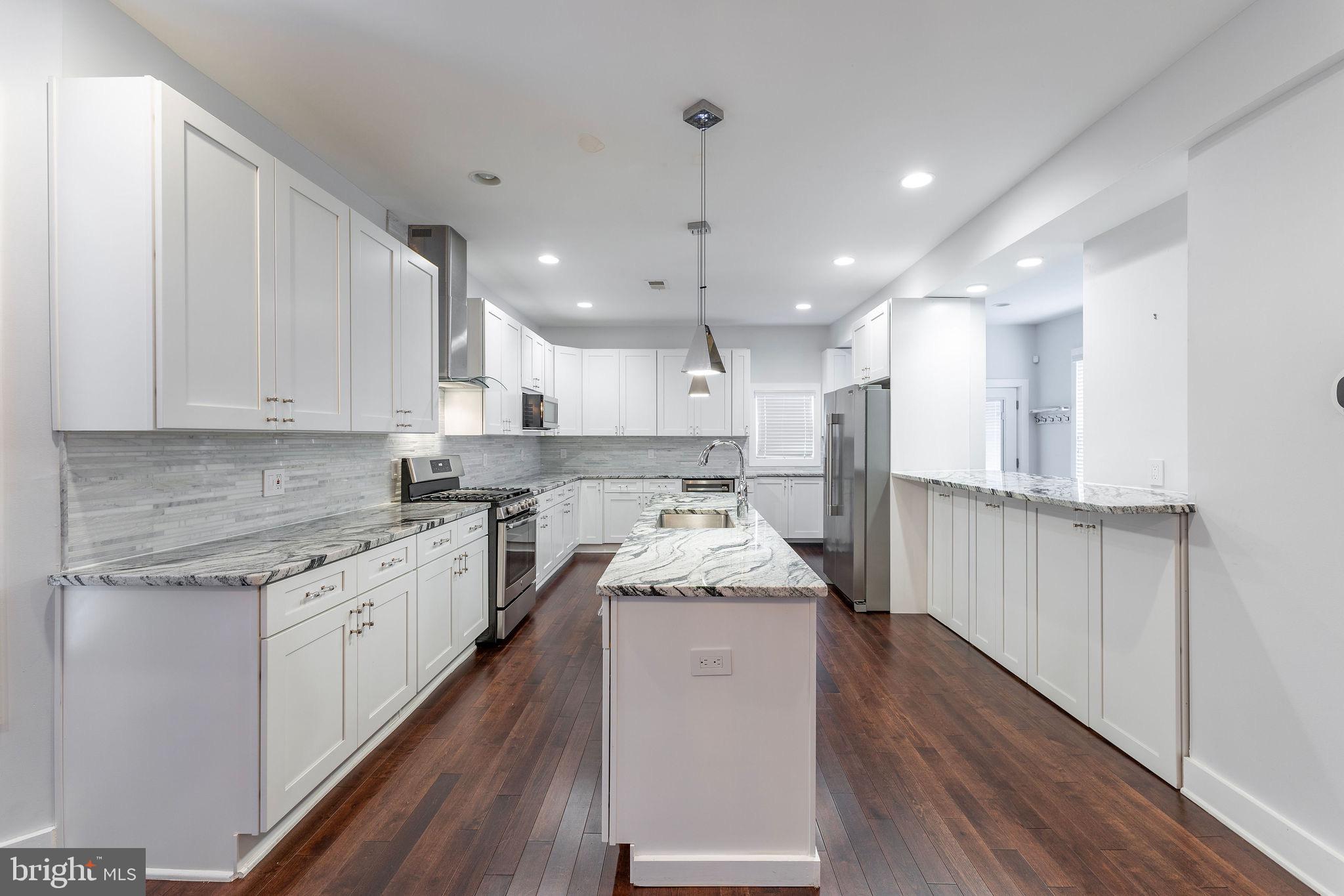 1304 Franklin St NE