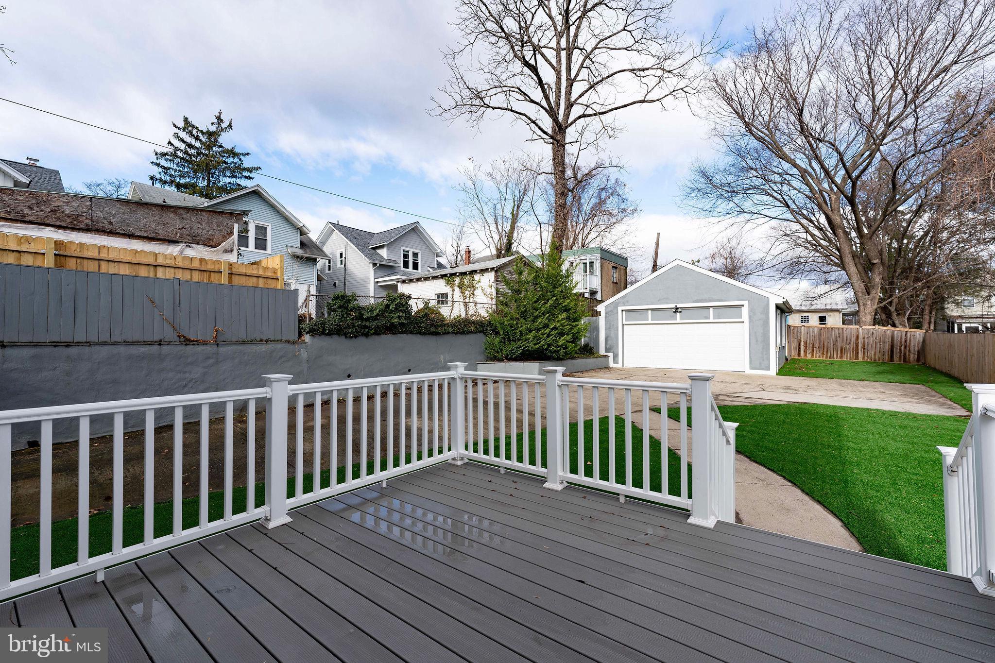 1304 Franklin St NE