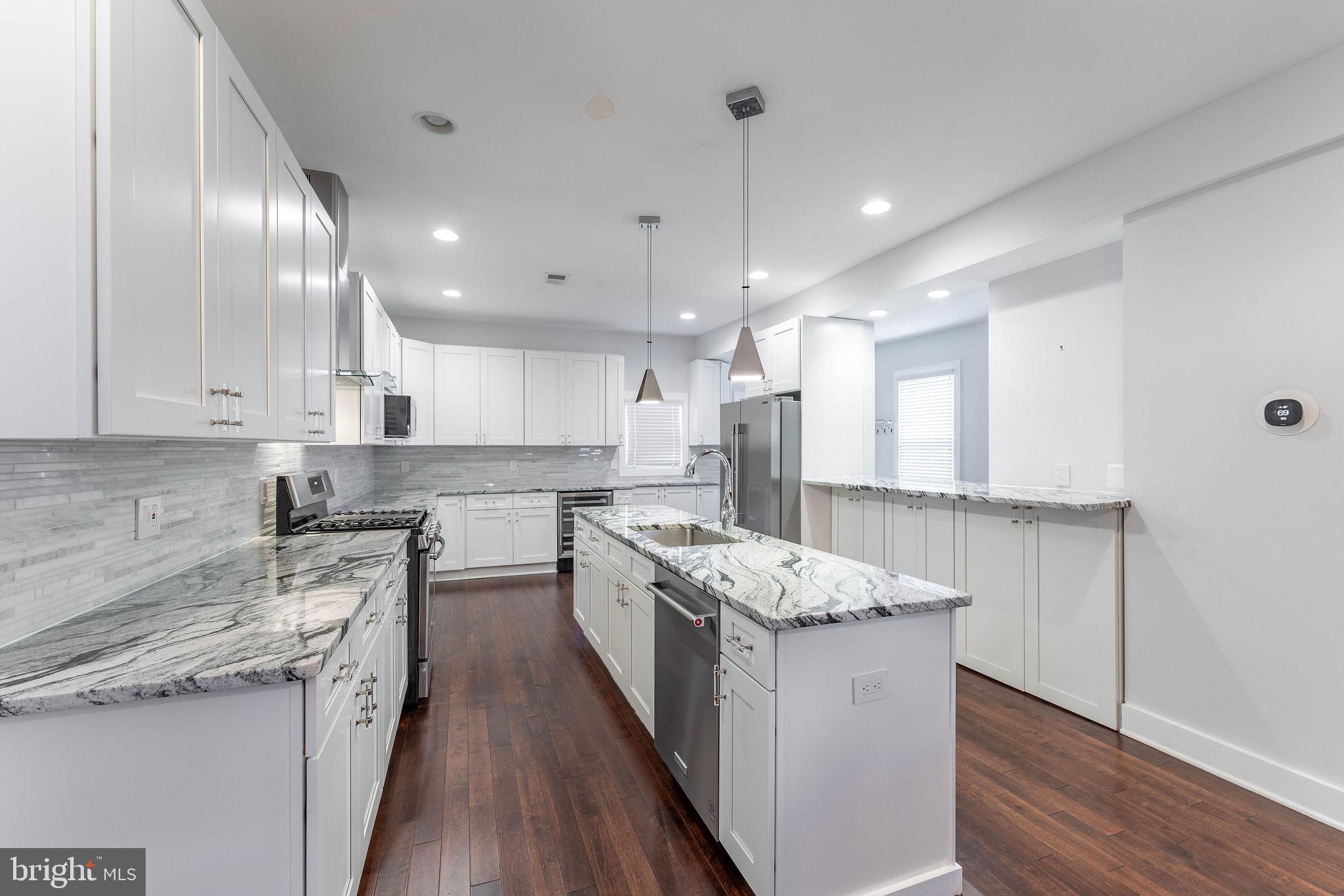 1304 Franklin St NE