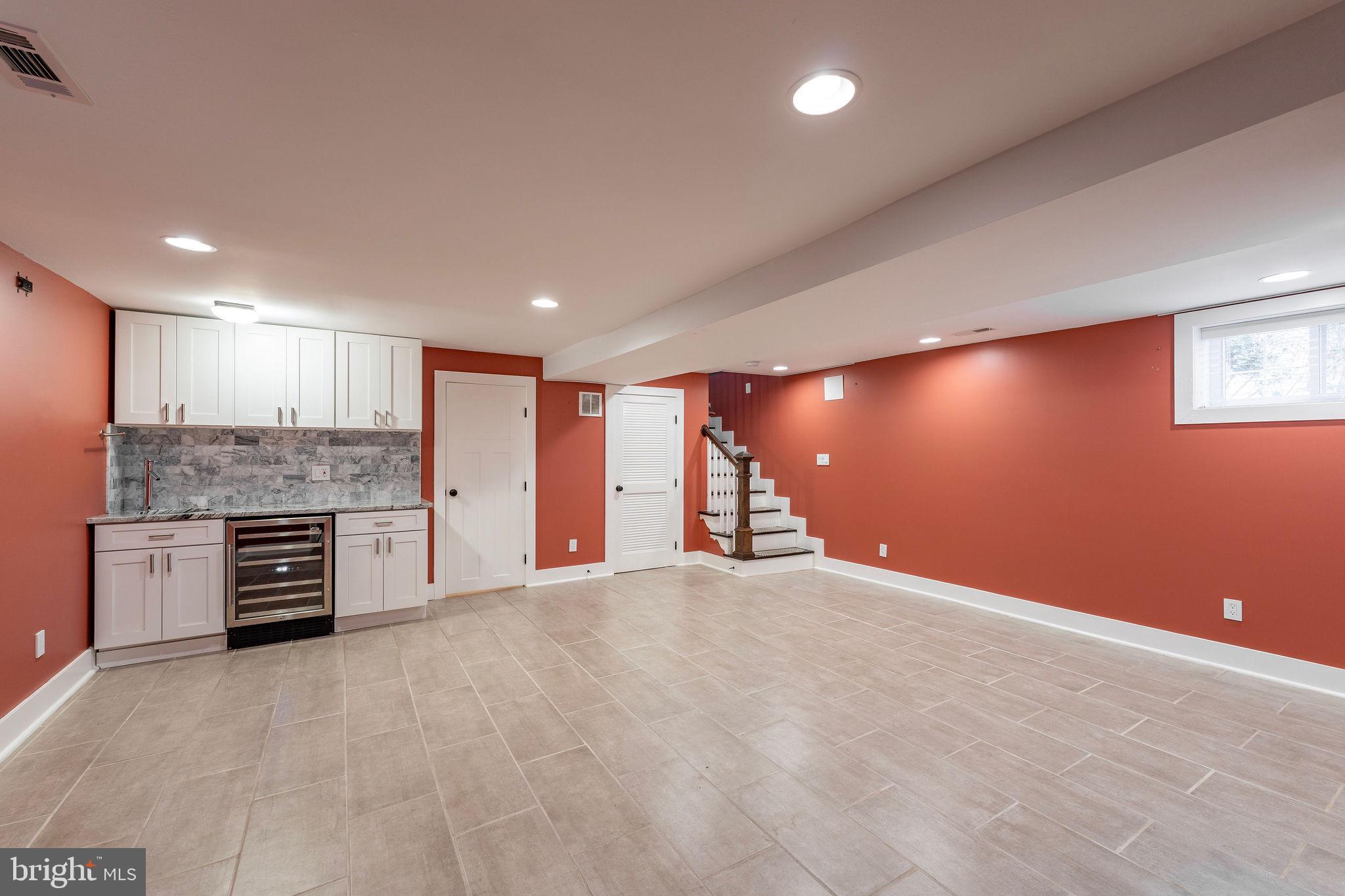 1304 Franklin St NE