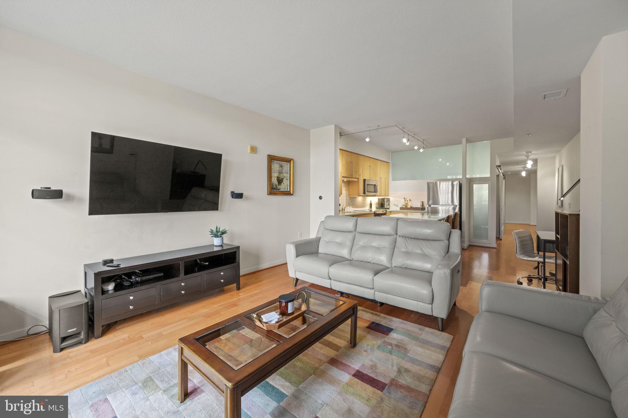 437 New York Ave NW #324