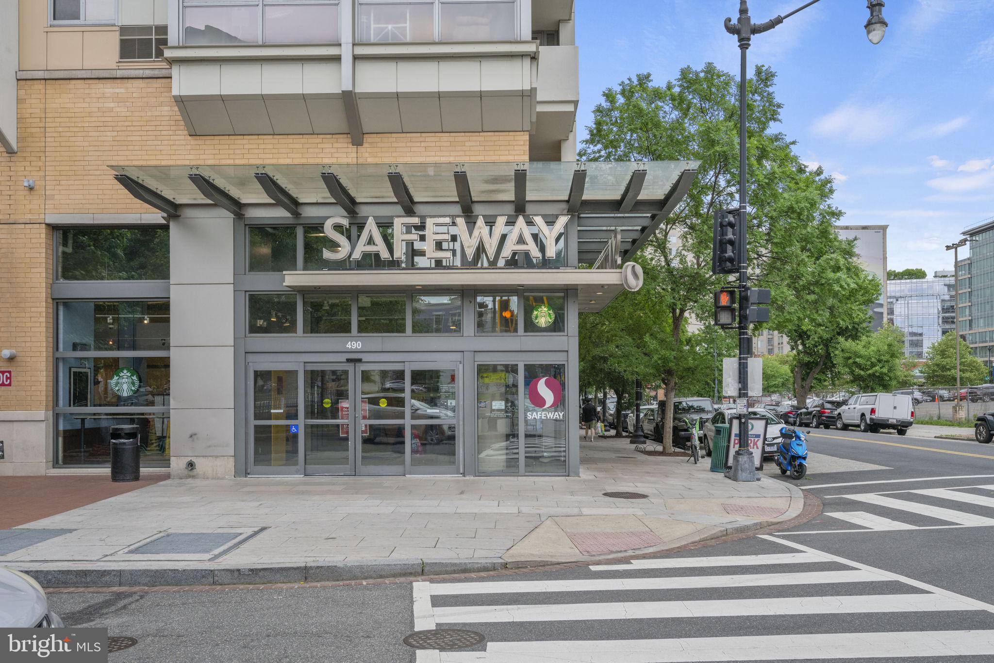 437 New York Ave NW #324