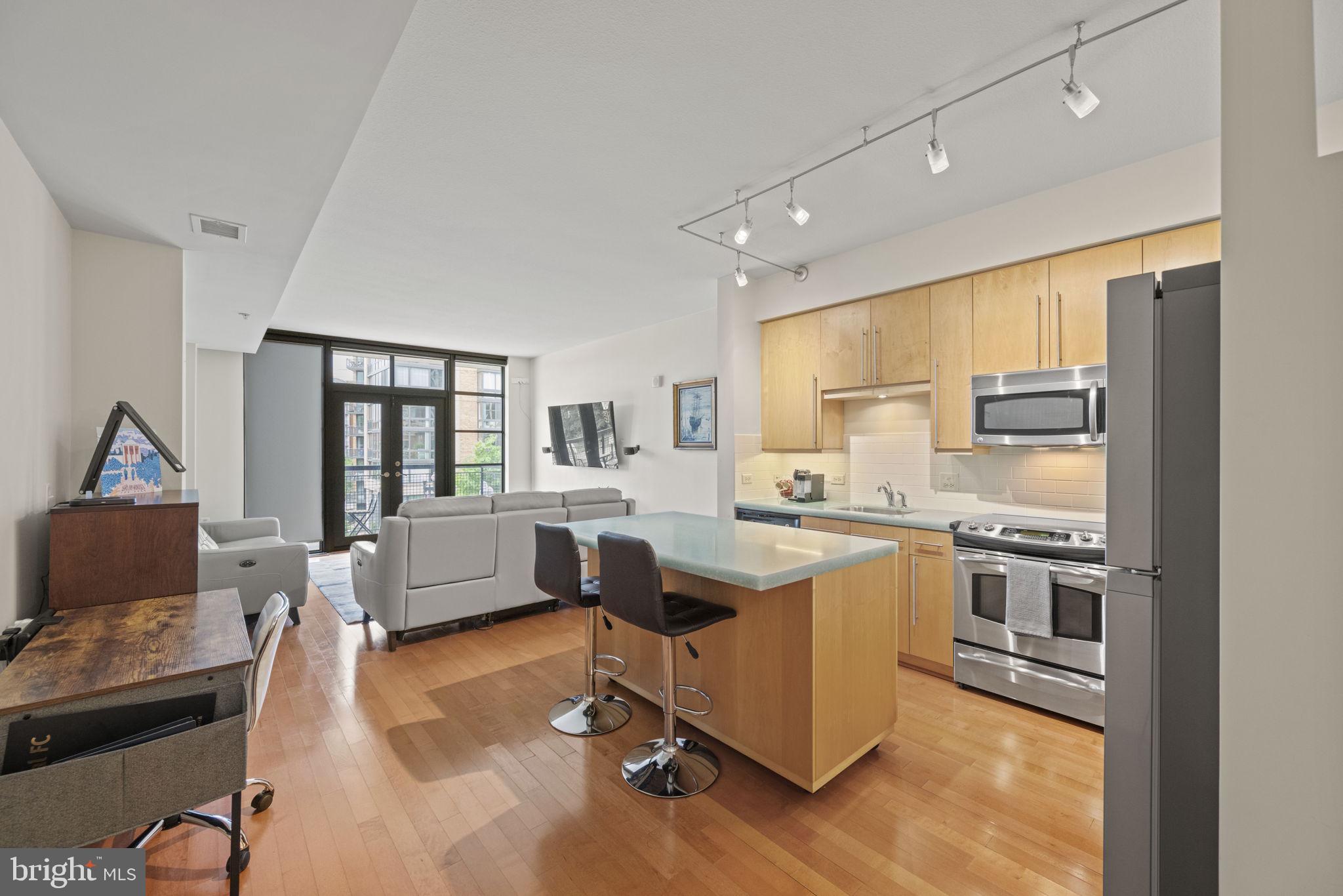437 New York Ave NW #324
