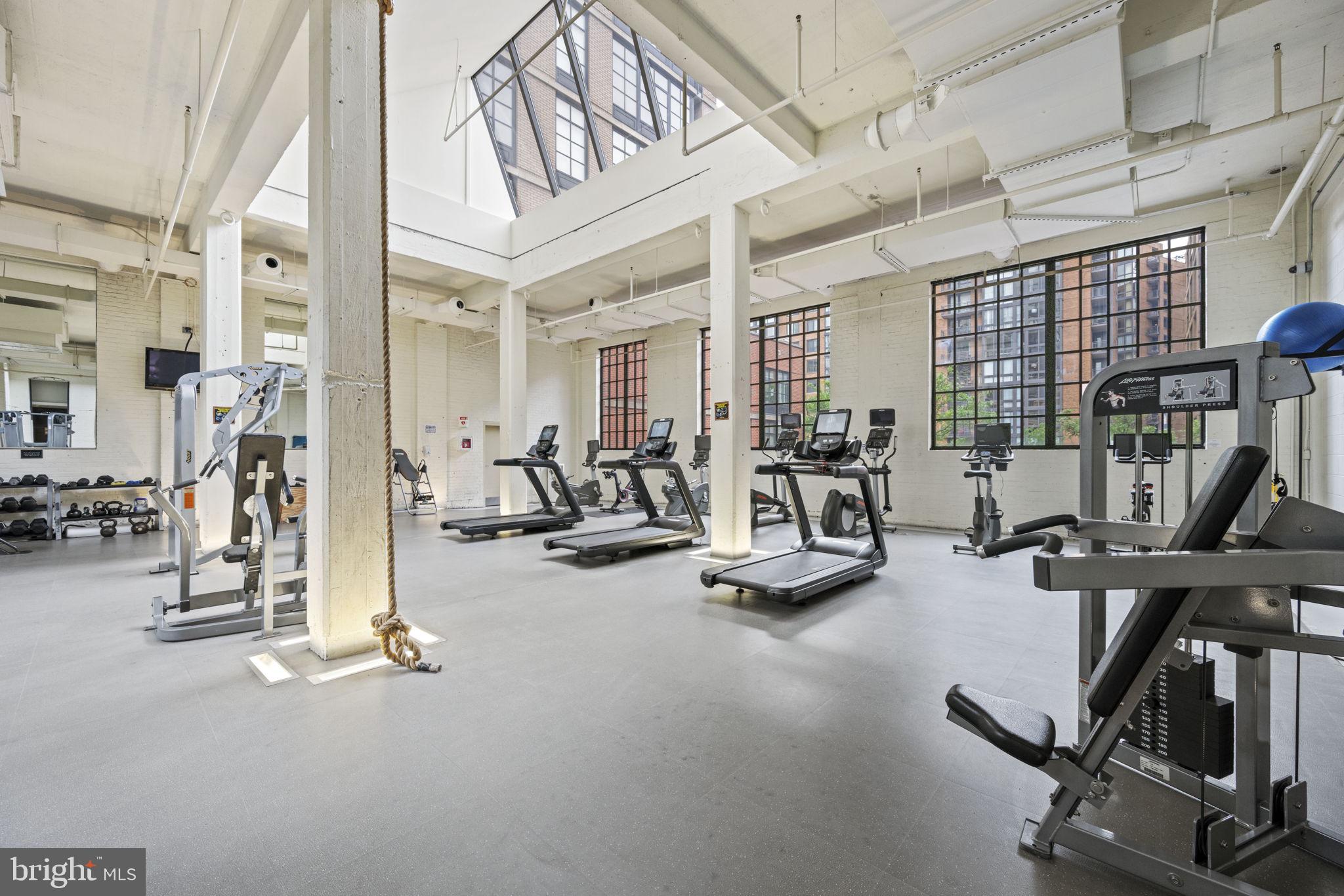437 New York Ave NW #324
