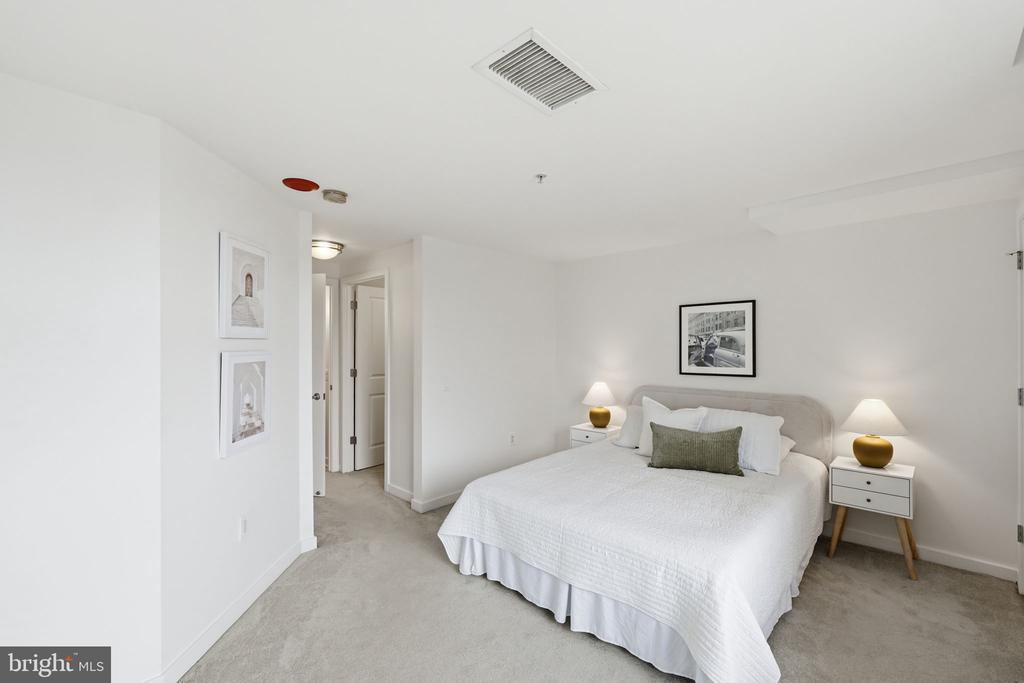 475 K STREET NW Unit: 710