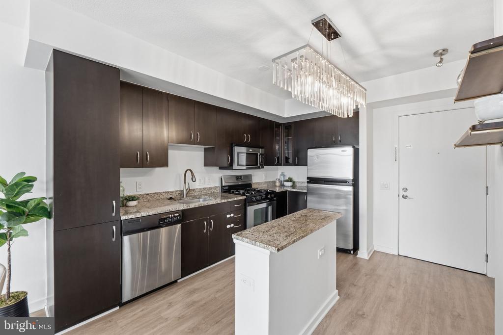 475 K STREET NW Unit: 710