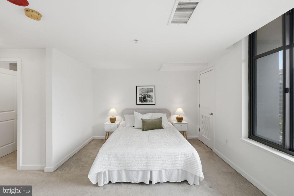 475 K STREET NW Unit: 710