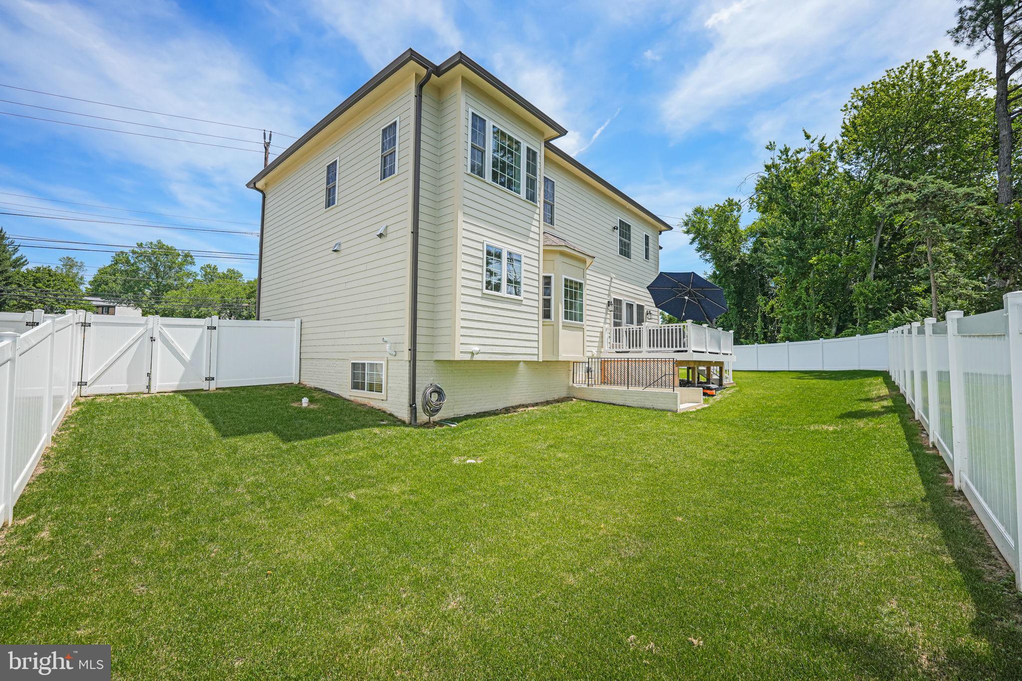 1029 E Randolph Rd