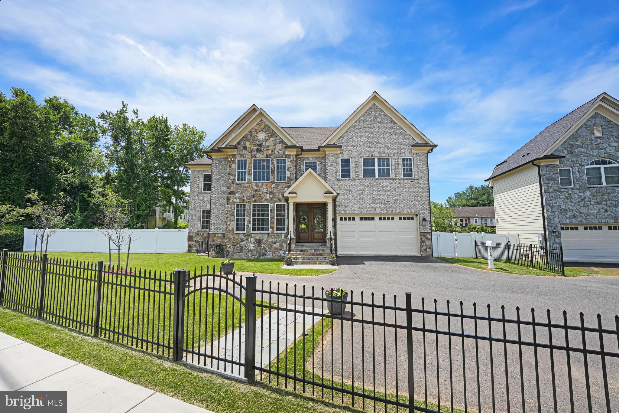 1029 E Randolph Rd