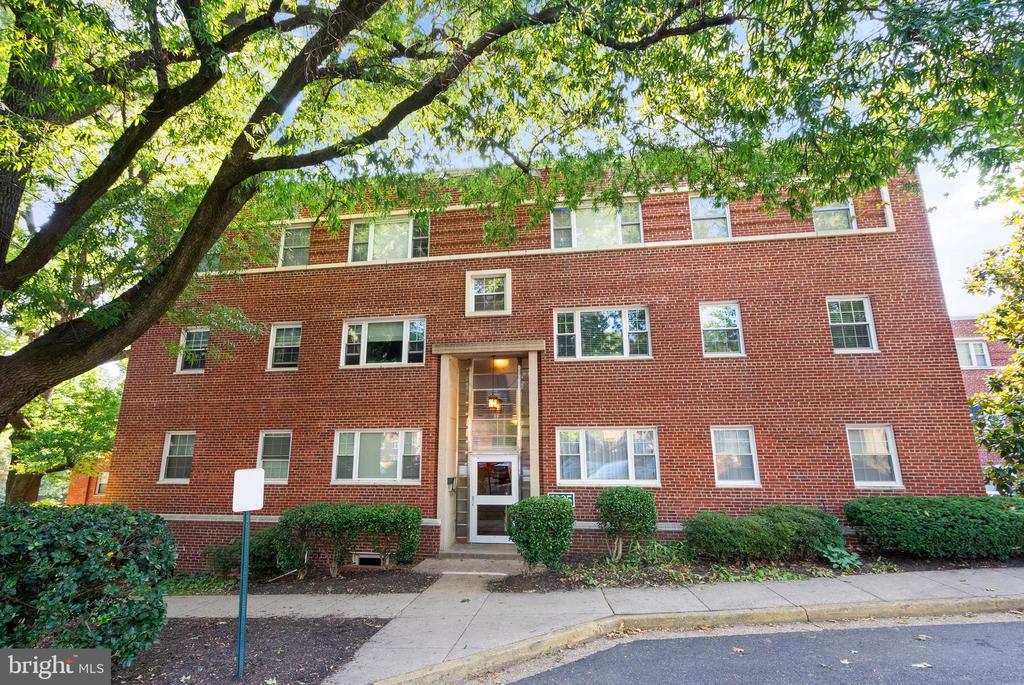 1305 N Ode St #322