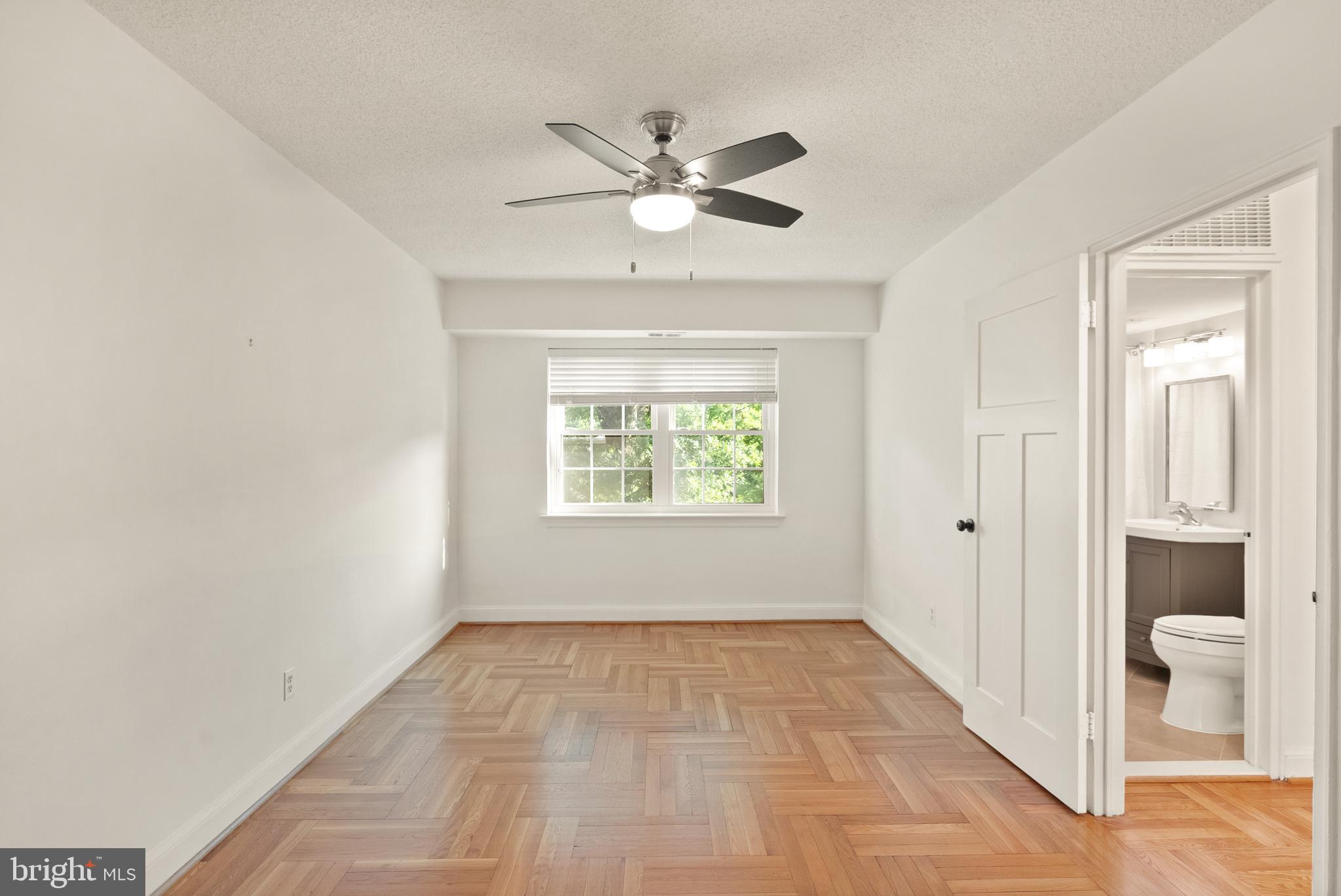 1305 N Ode St #322