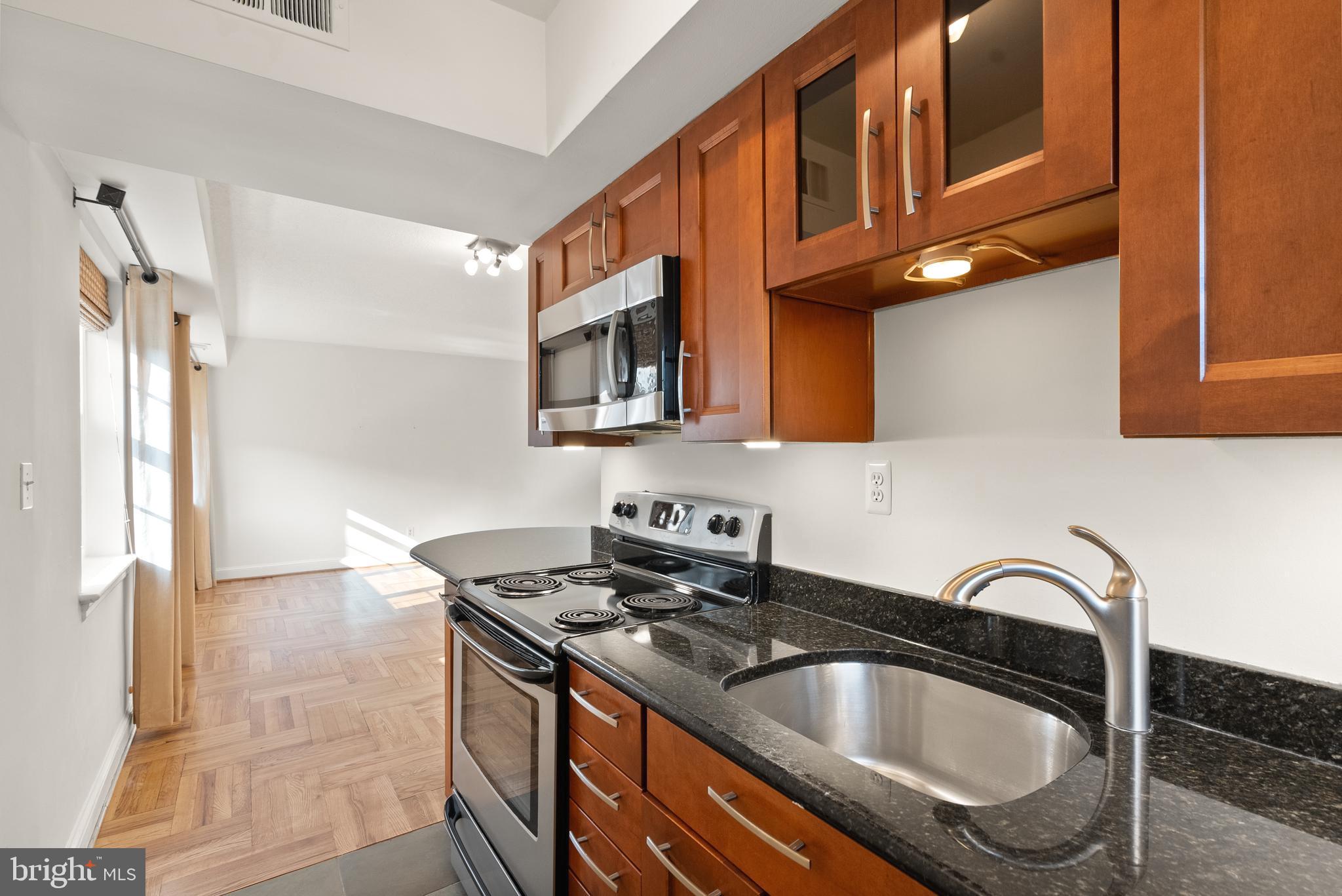1305 N Ode St #322