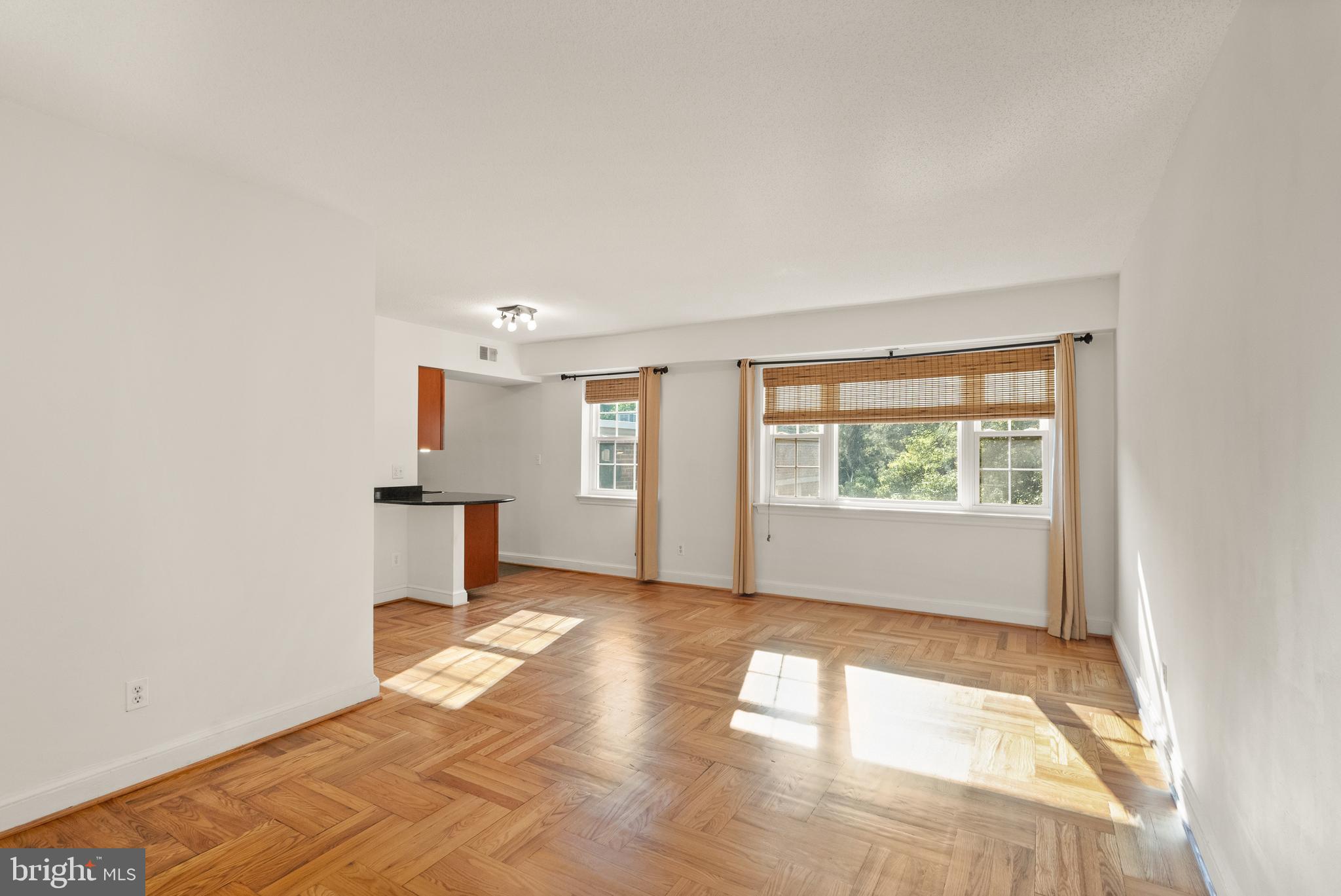 1305 N Ode St #322