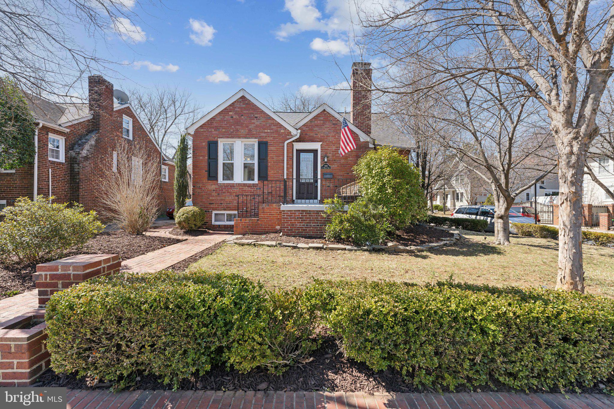 600 S Walter Reed Dr