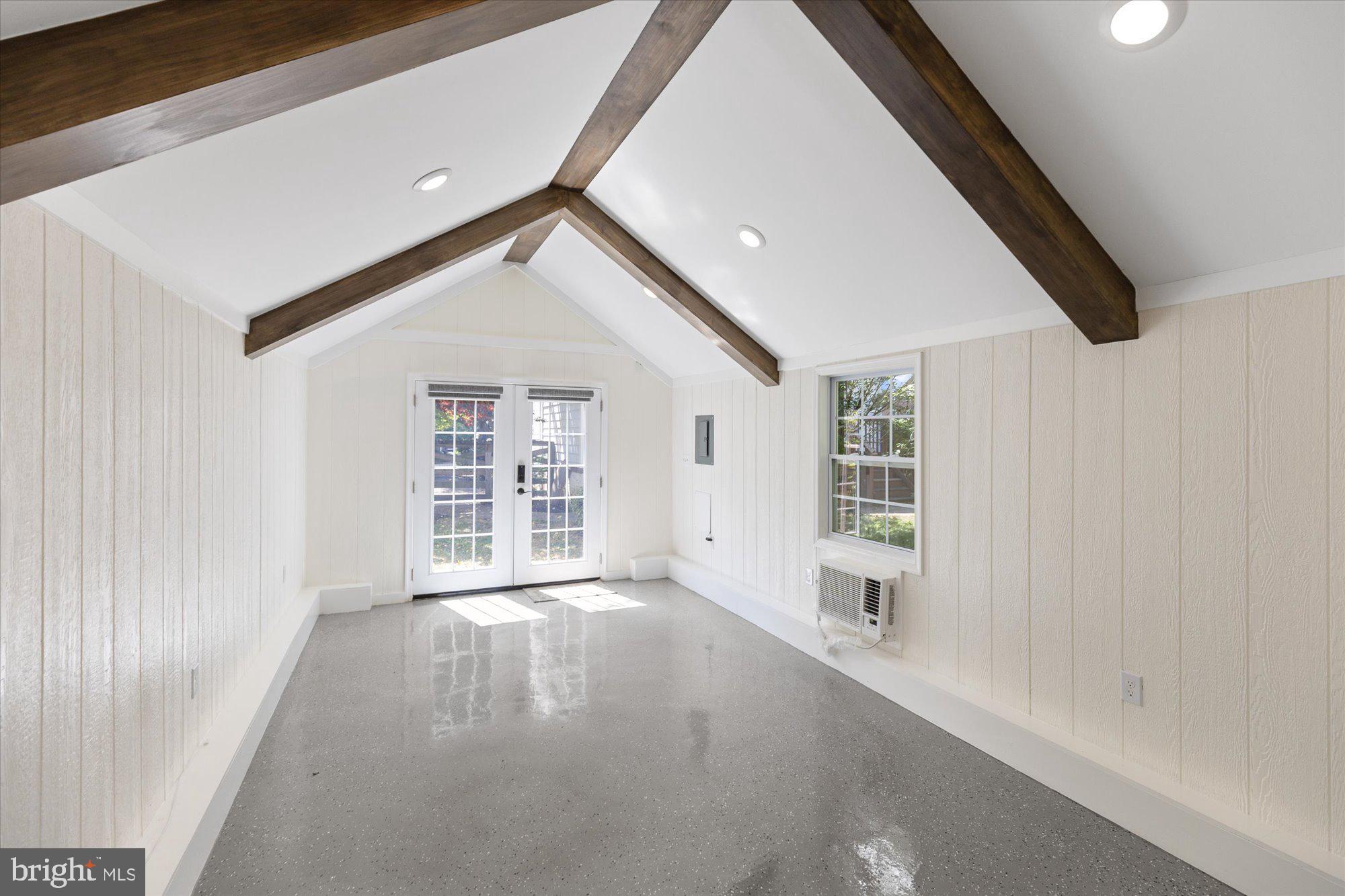 6115 WASHINGTON BOULEVARD