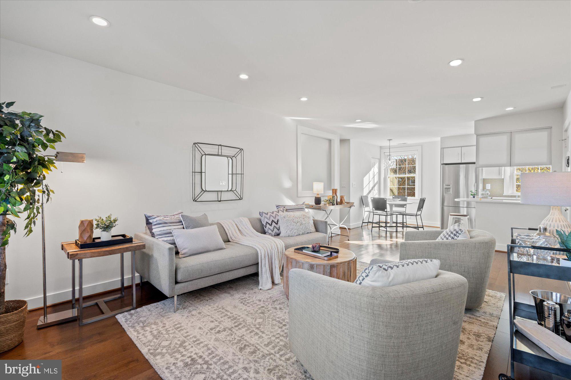 3361 S WAKEFIELD STREET B1