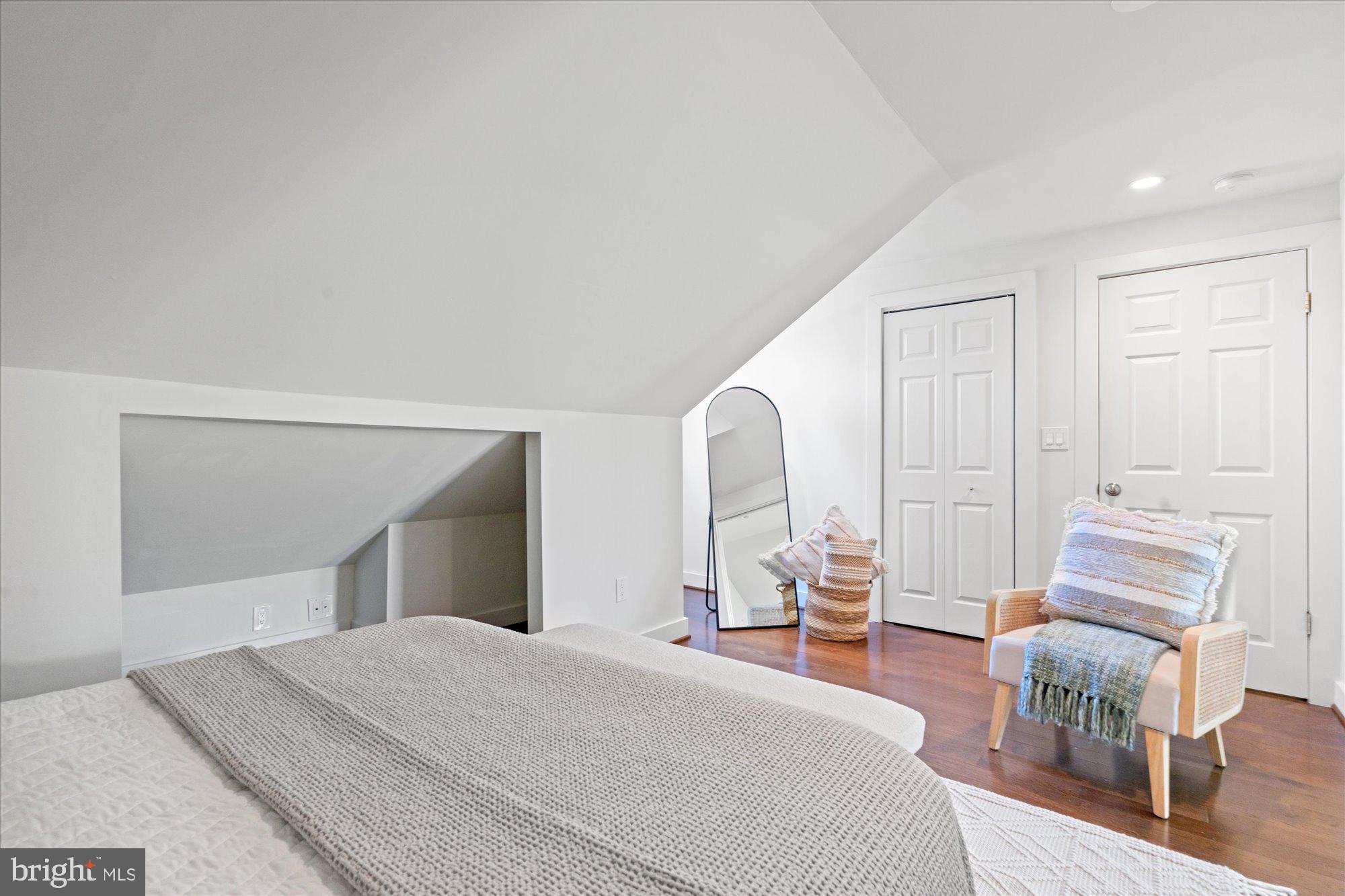 3361 S WAKEFIELD STREET B1