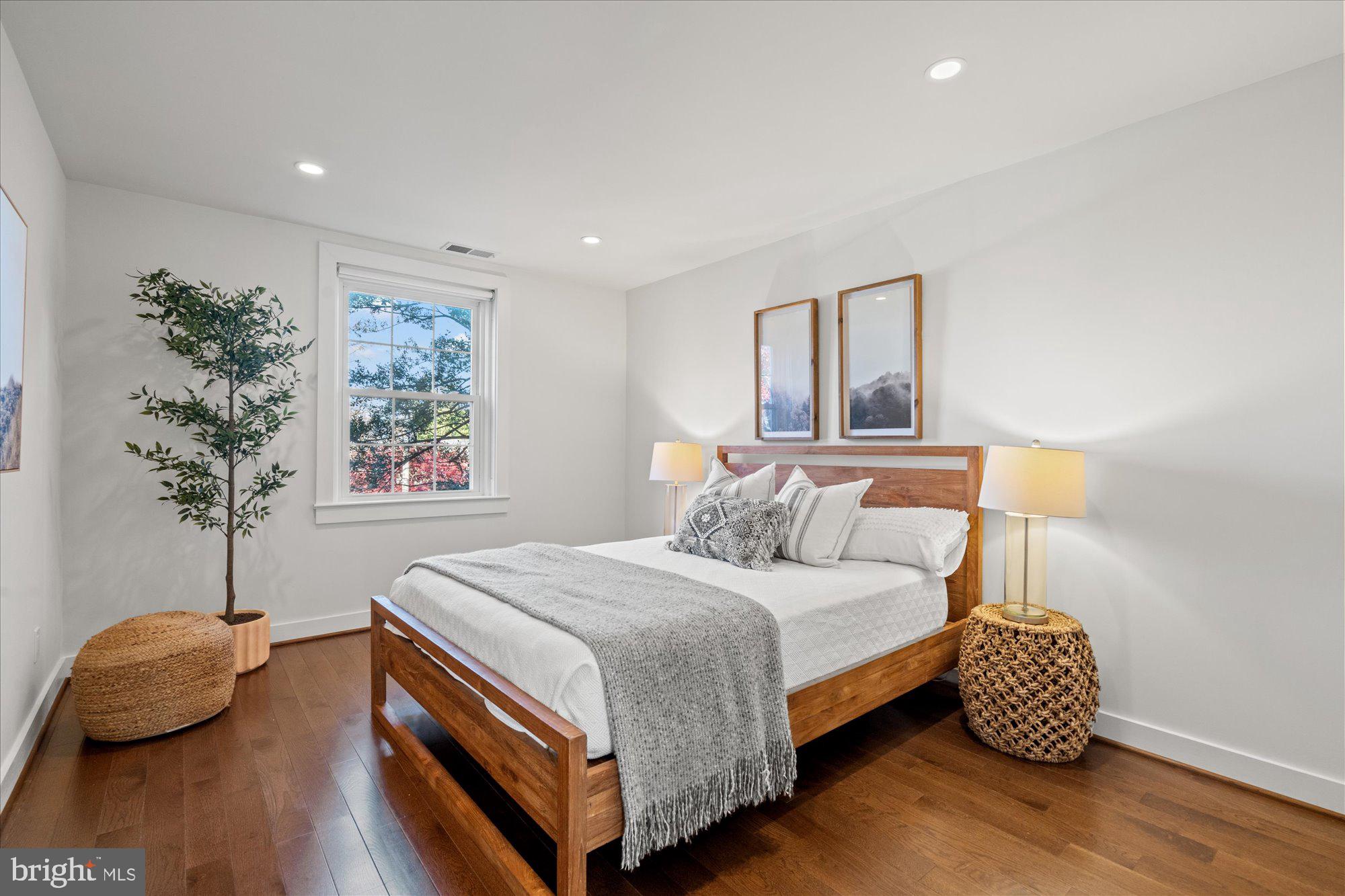 3361 S WAKEFIELD STREET B1