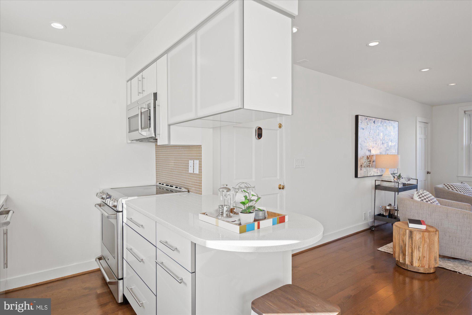 3361 S WAKEFIELD STREET B1