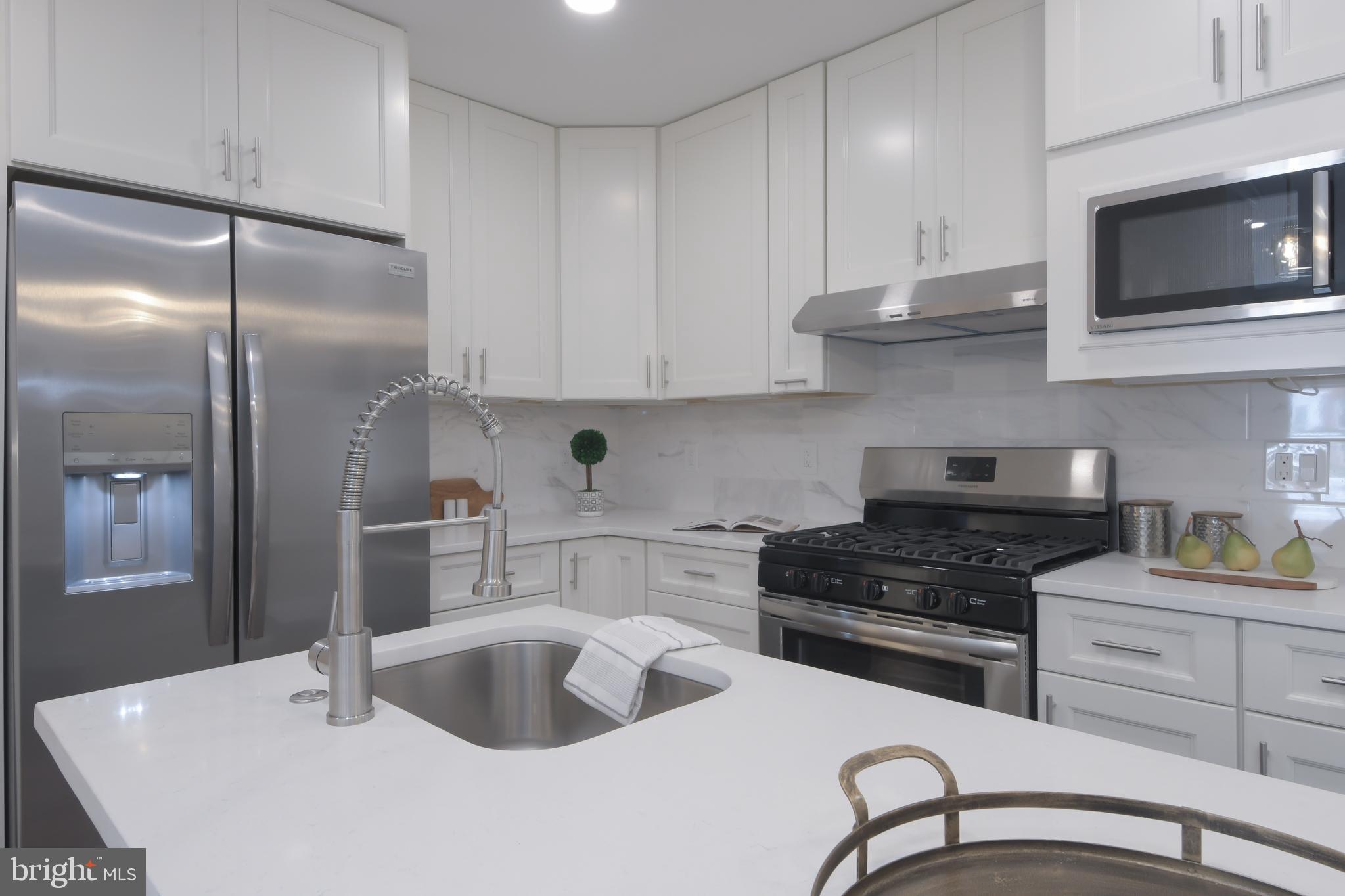 527 E Alexandria Ave
