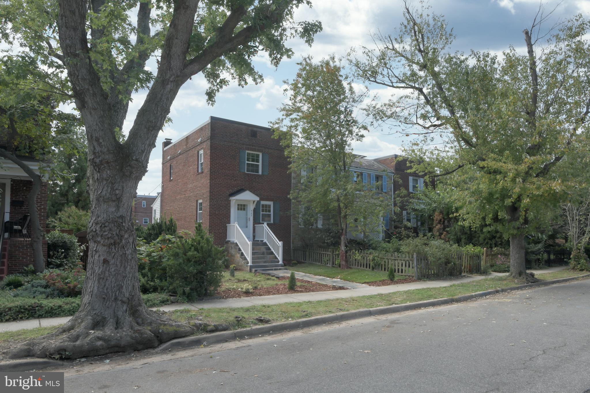 527 E Alexandria Ave