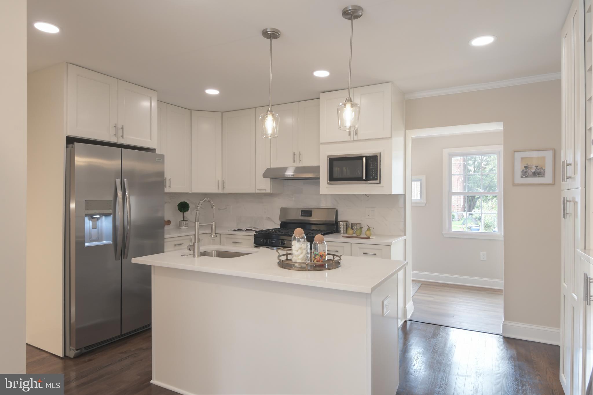 527 E Alexandria Ave