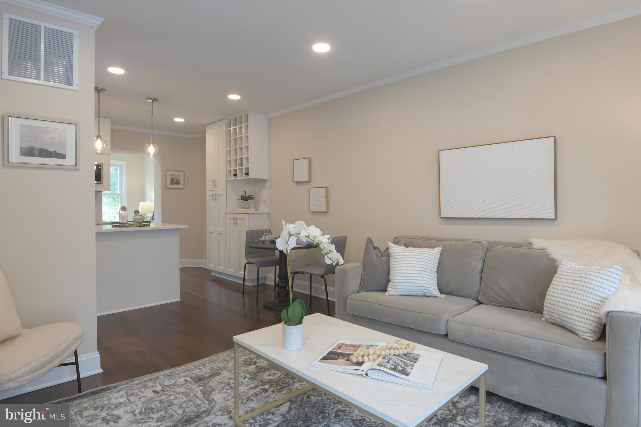 527 E Alexandria Ave
