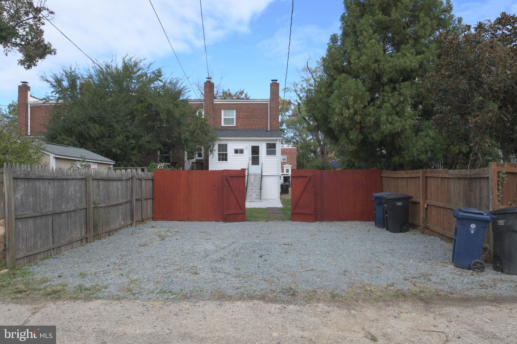 527 E Alexandria Ave