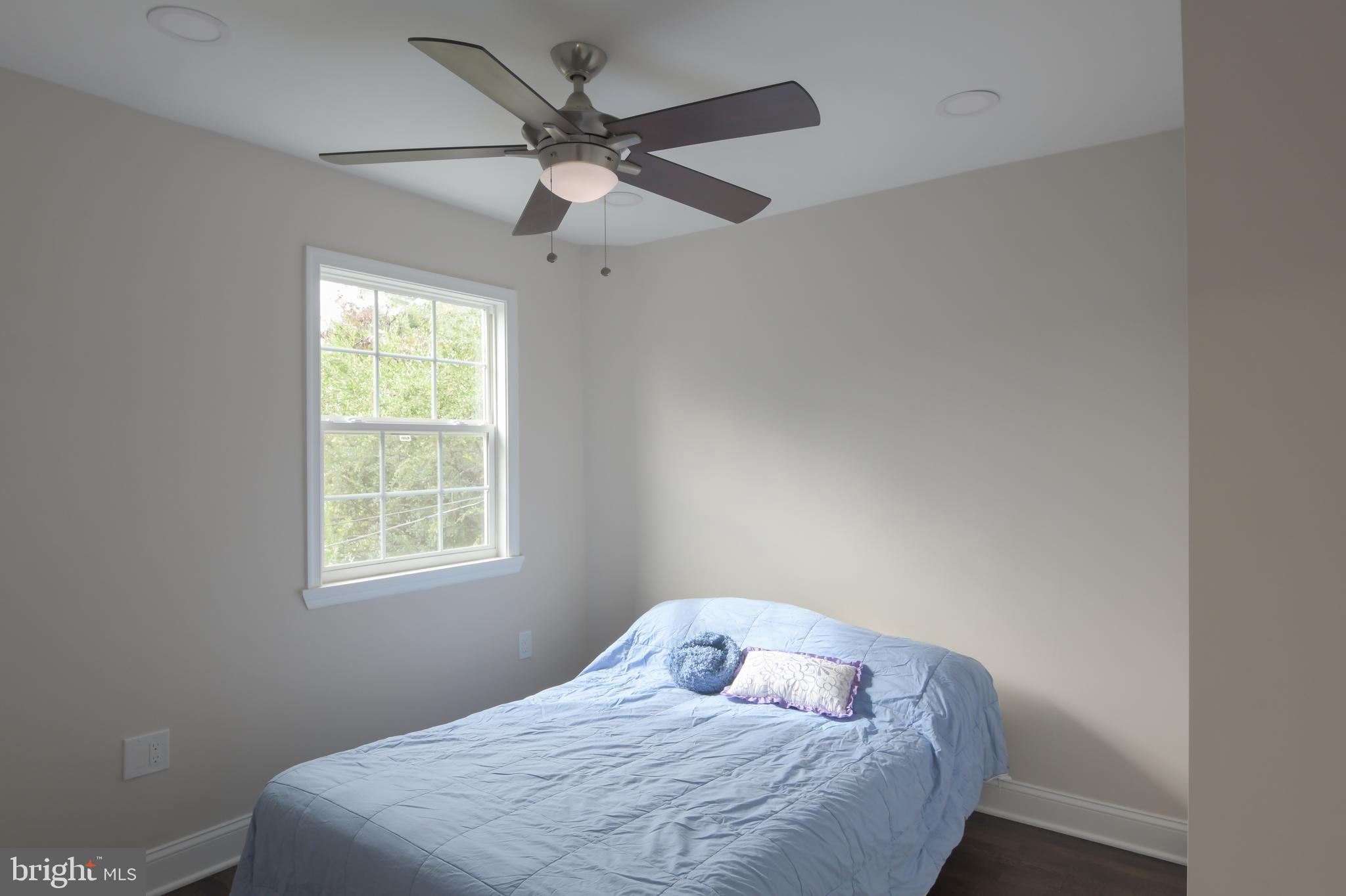 527 E Alexandria Ave