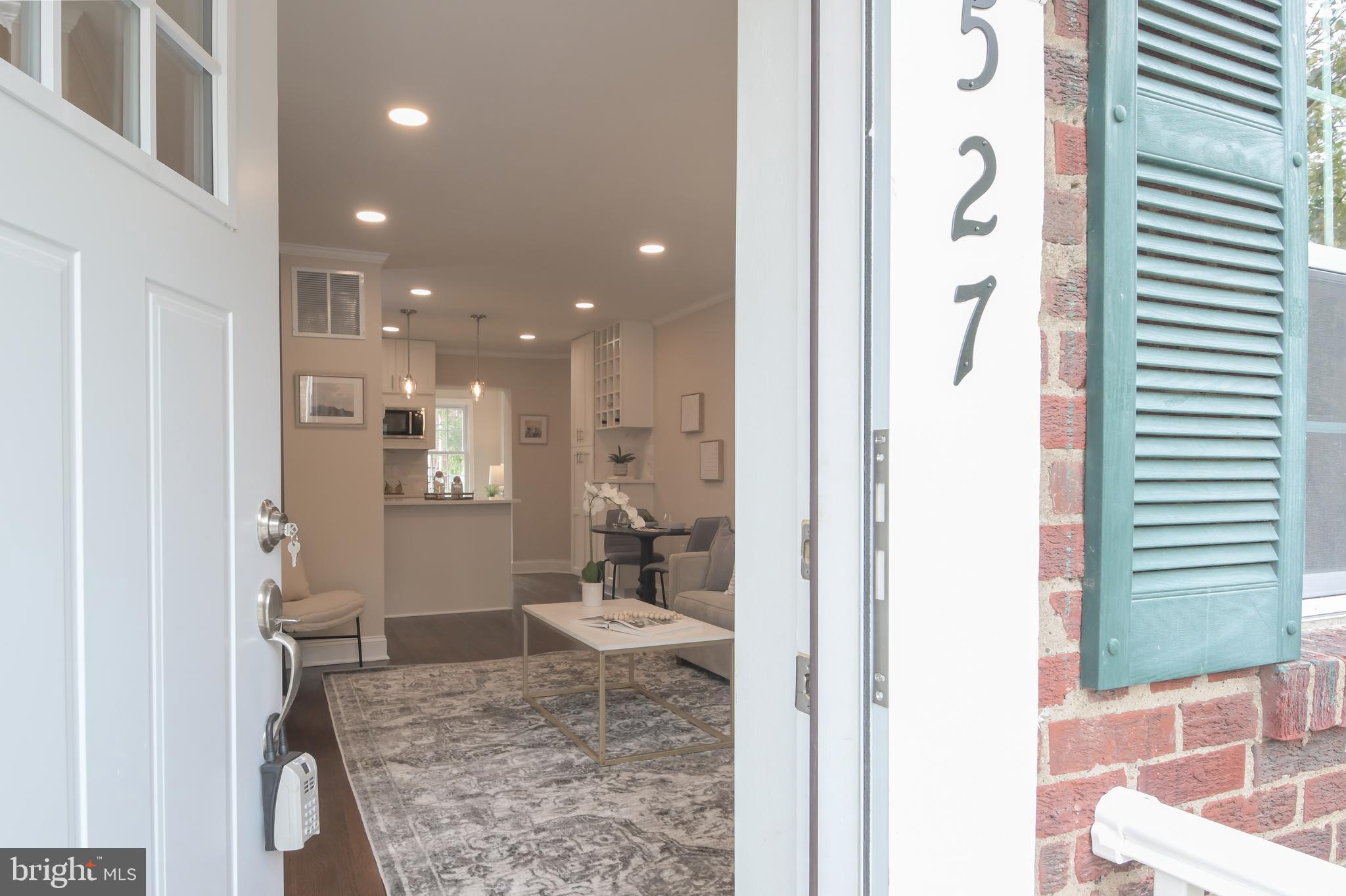 527 E Alexandria Ave