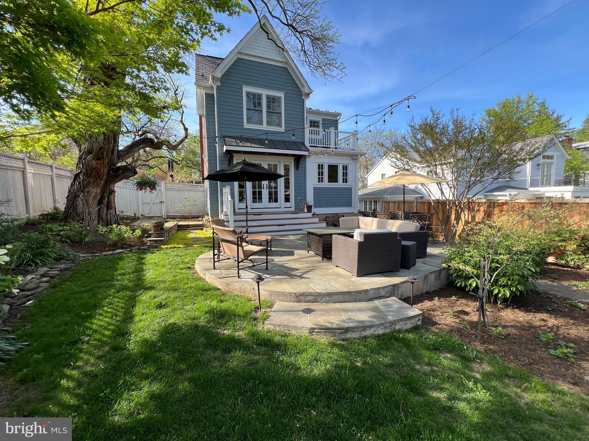 106 Cedar St