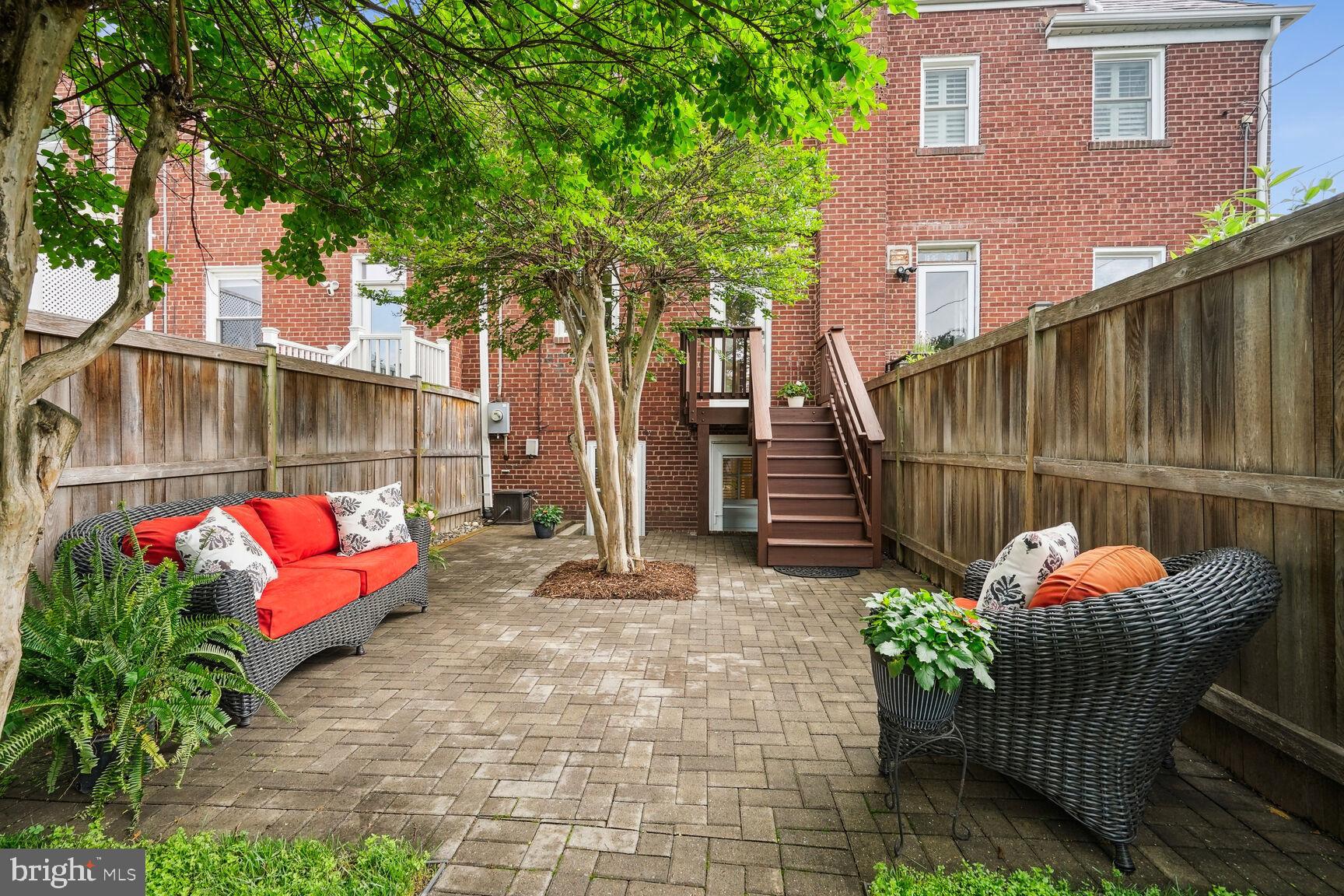 235 E Monroe Ave