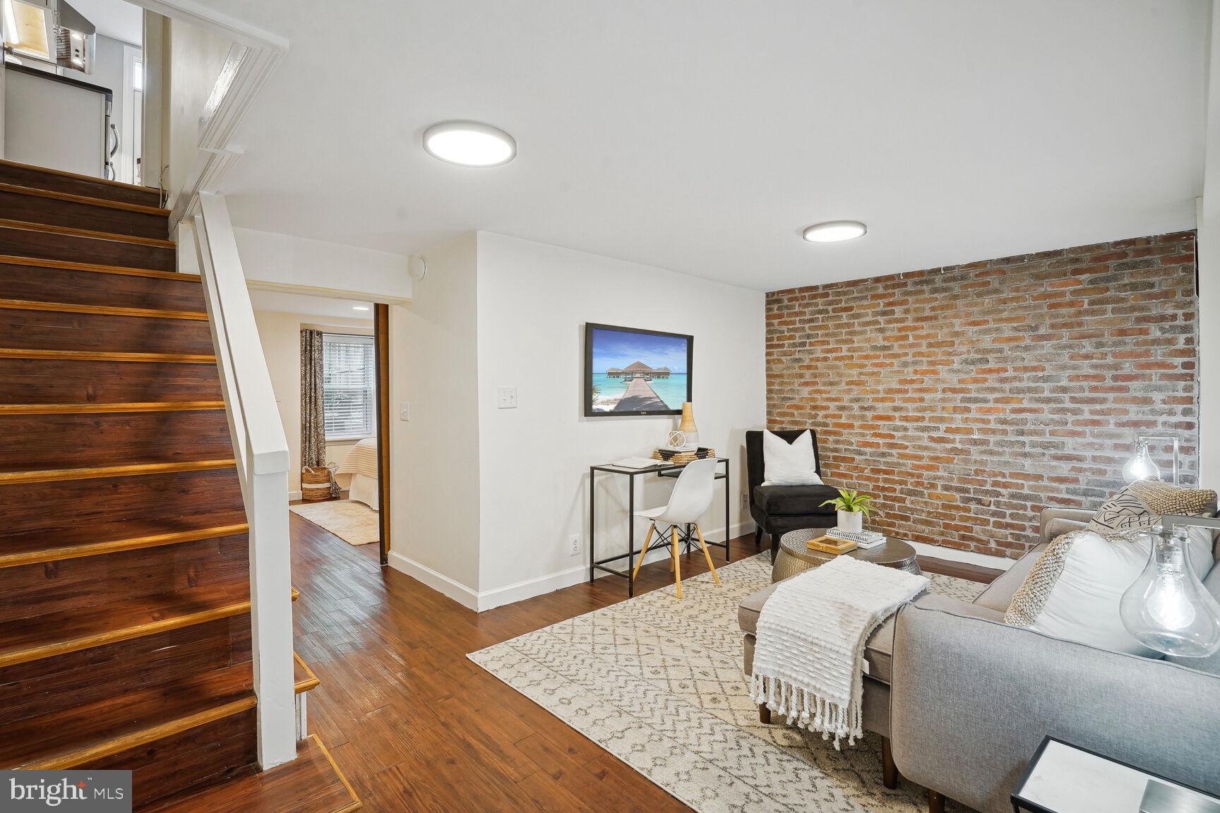 235 E Monroe Ave