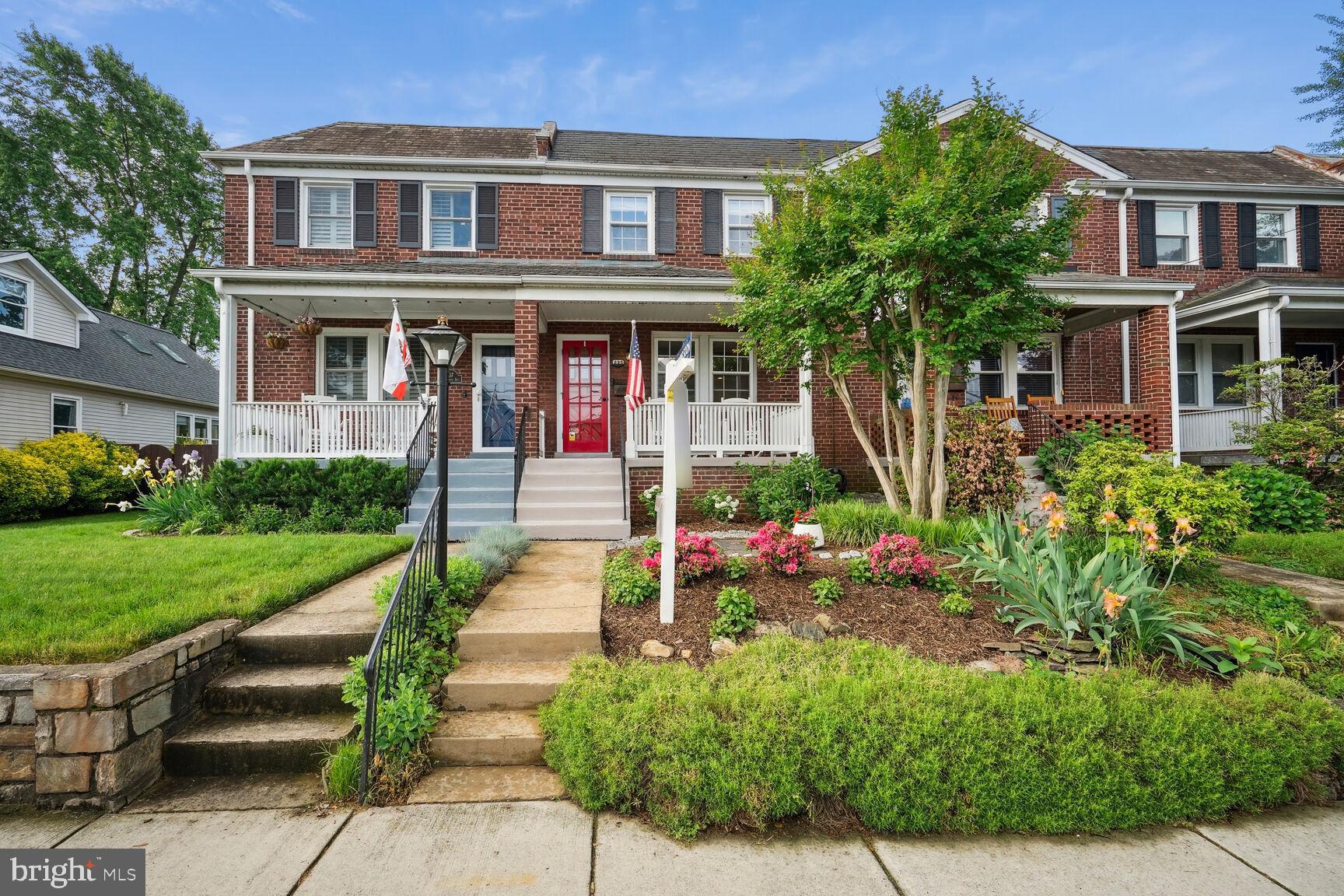 235 E Monroe Ave
