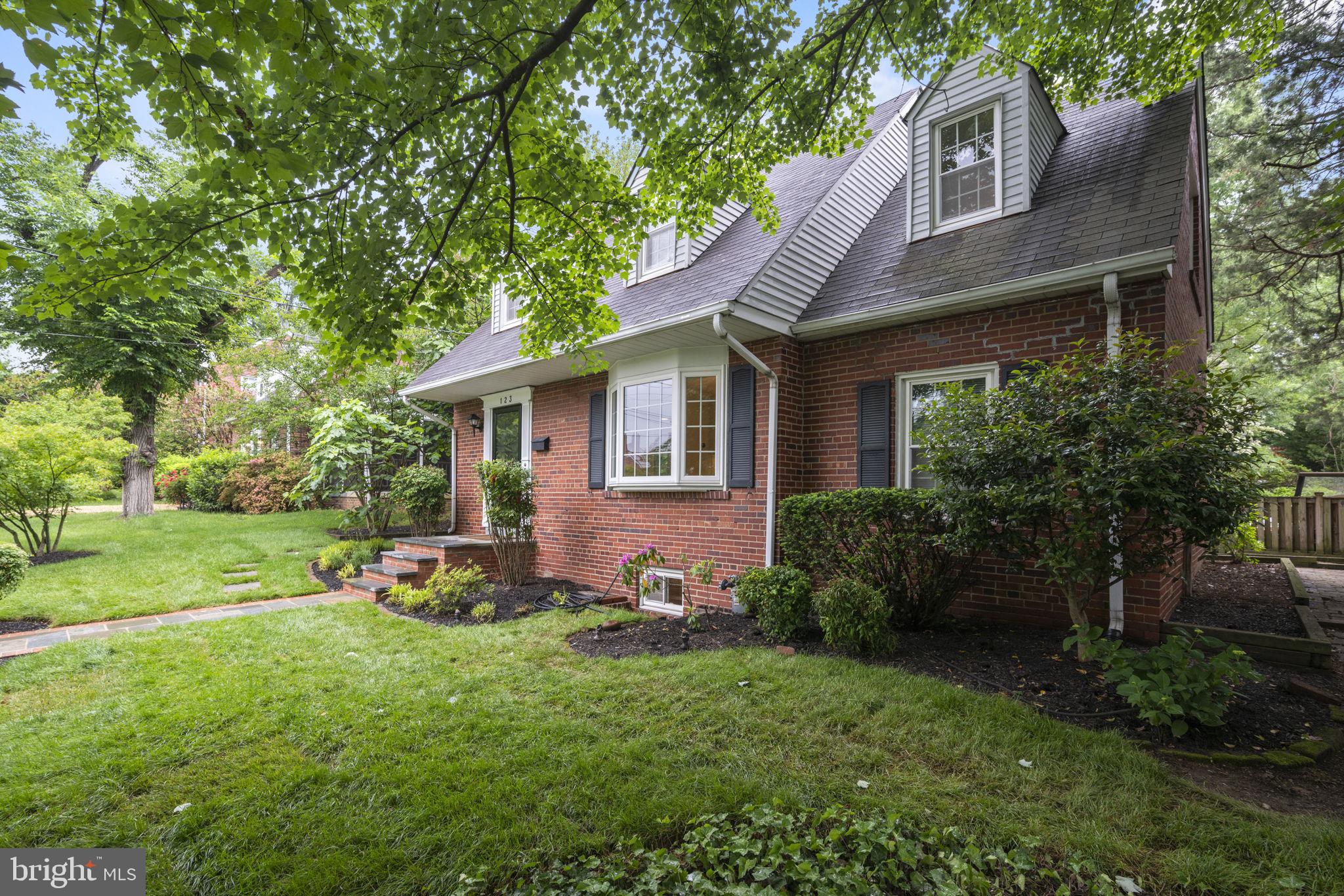 123 Moncure Dr