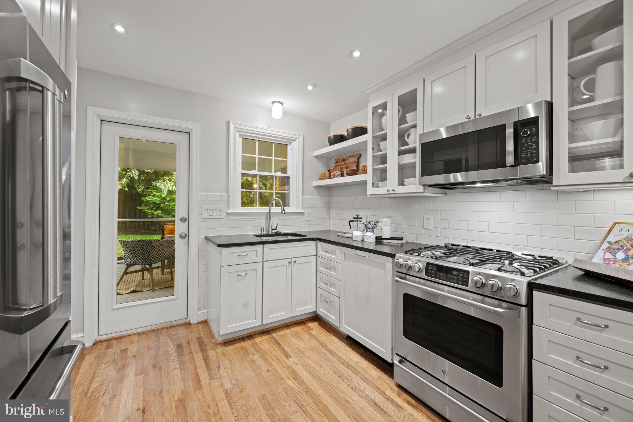 123 Moncure Dr