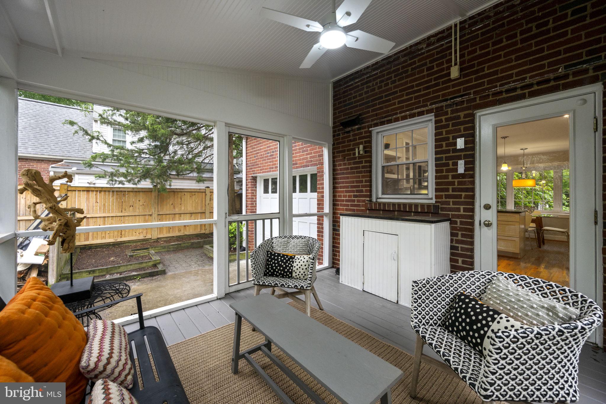123 Moncure Dr