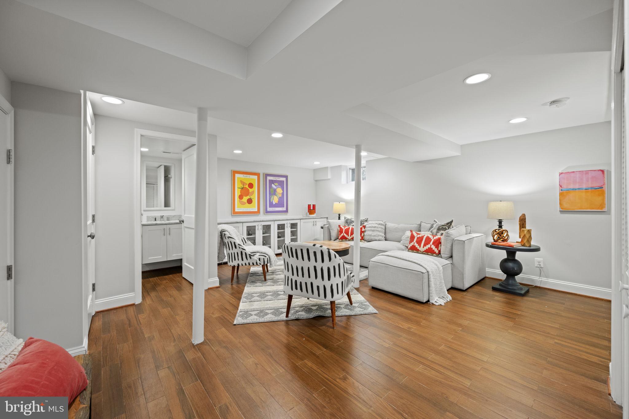 123 Moncure Dr