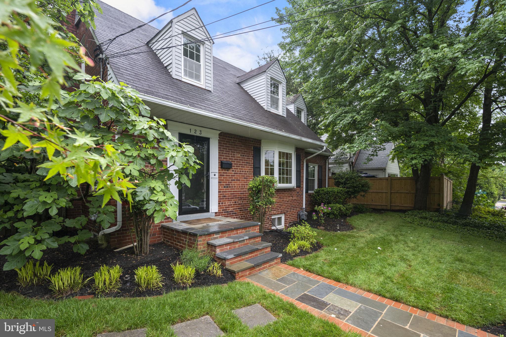 123 Moncure Dr