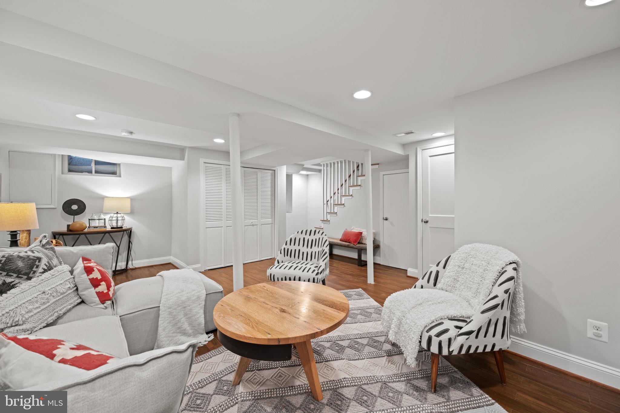 123 Moncure Dr