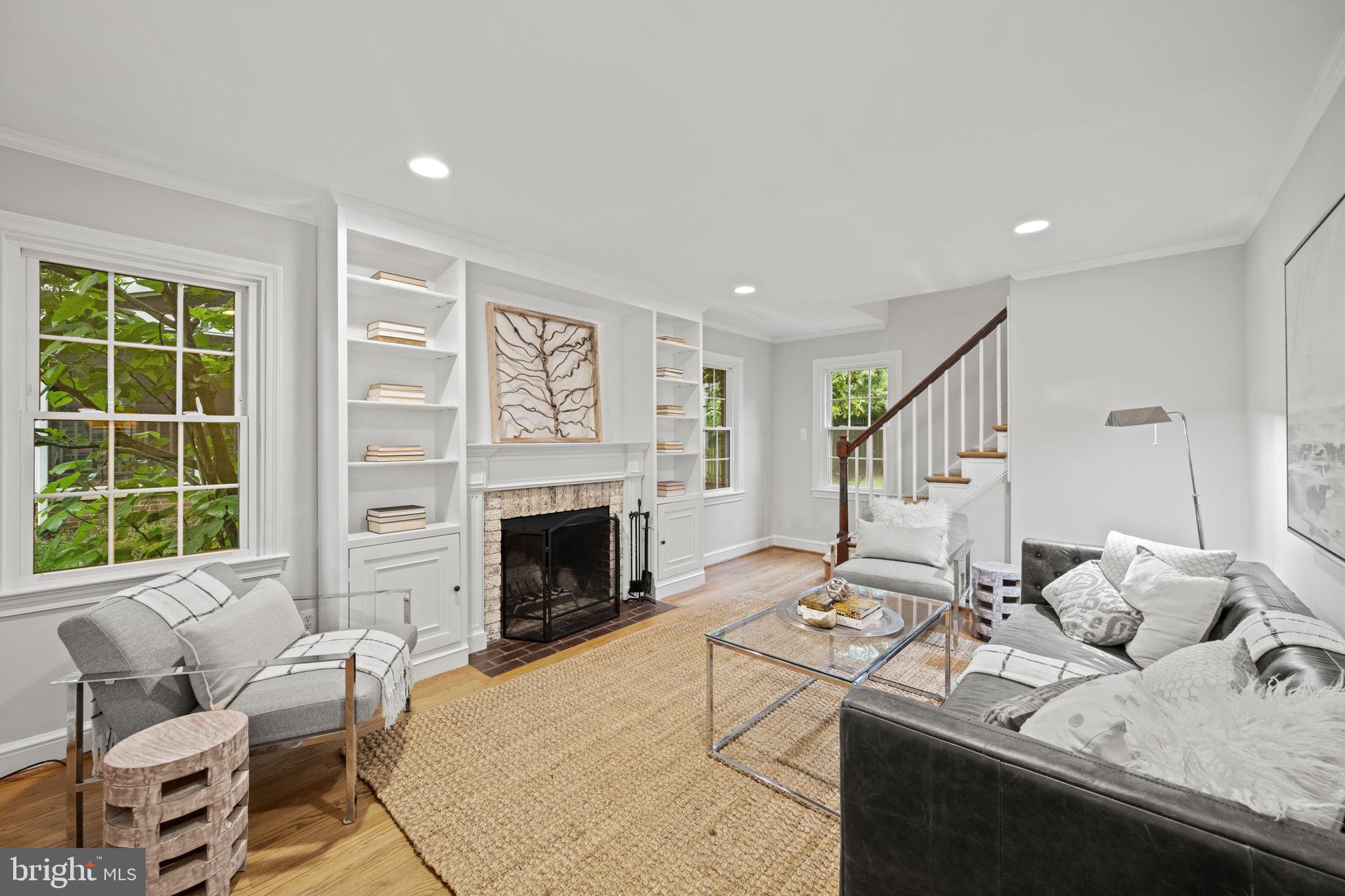 123 Moncure Dr