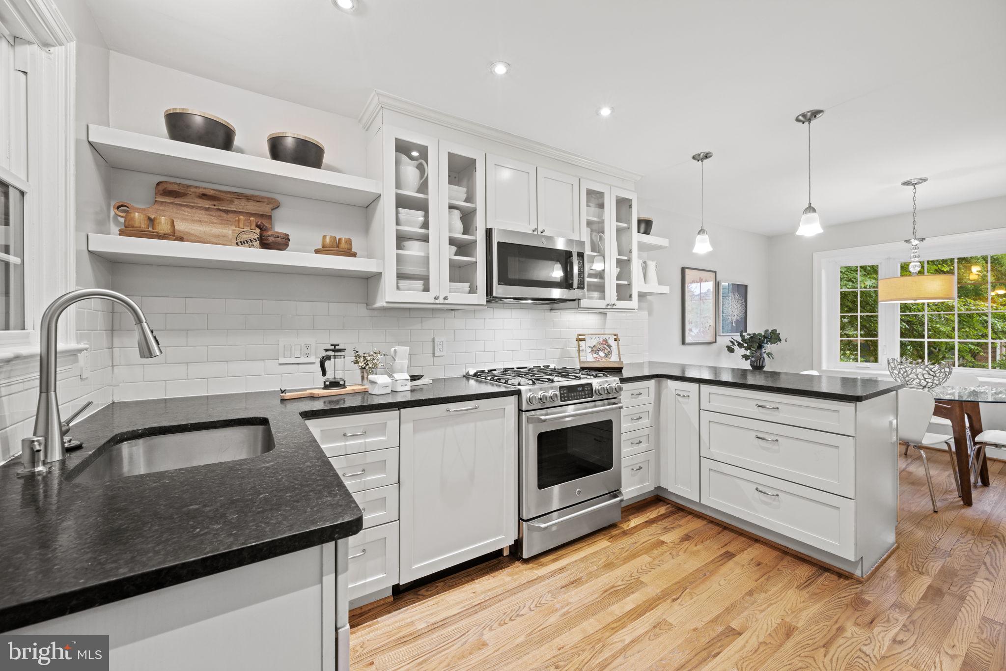 123 Moncure Dr
