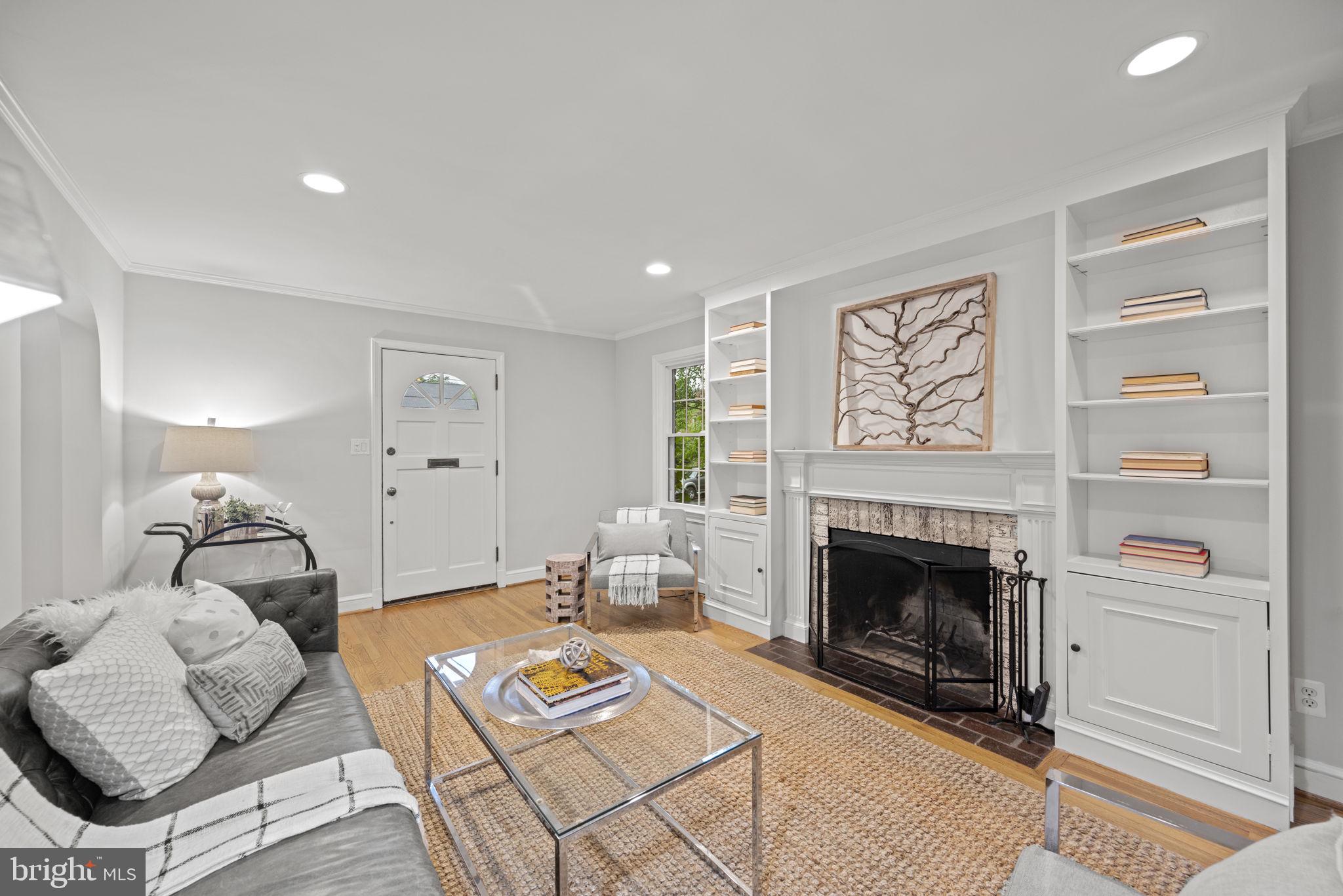 123 Moncure Dr