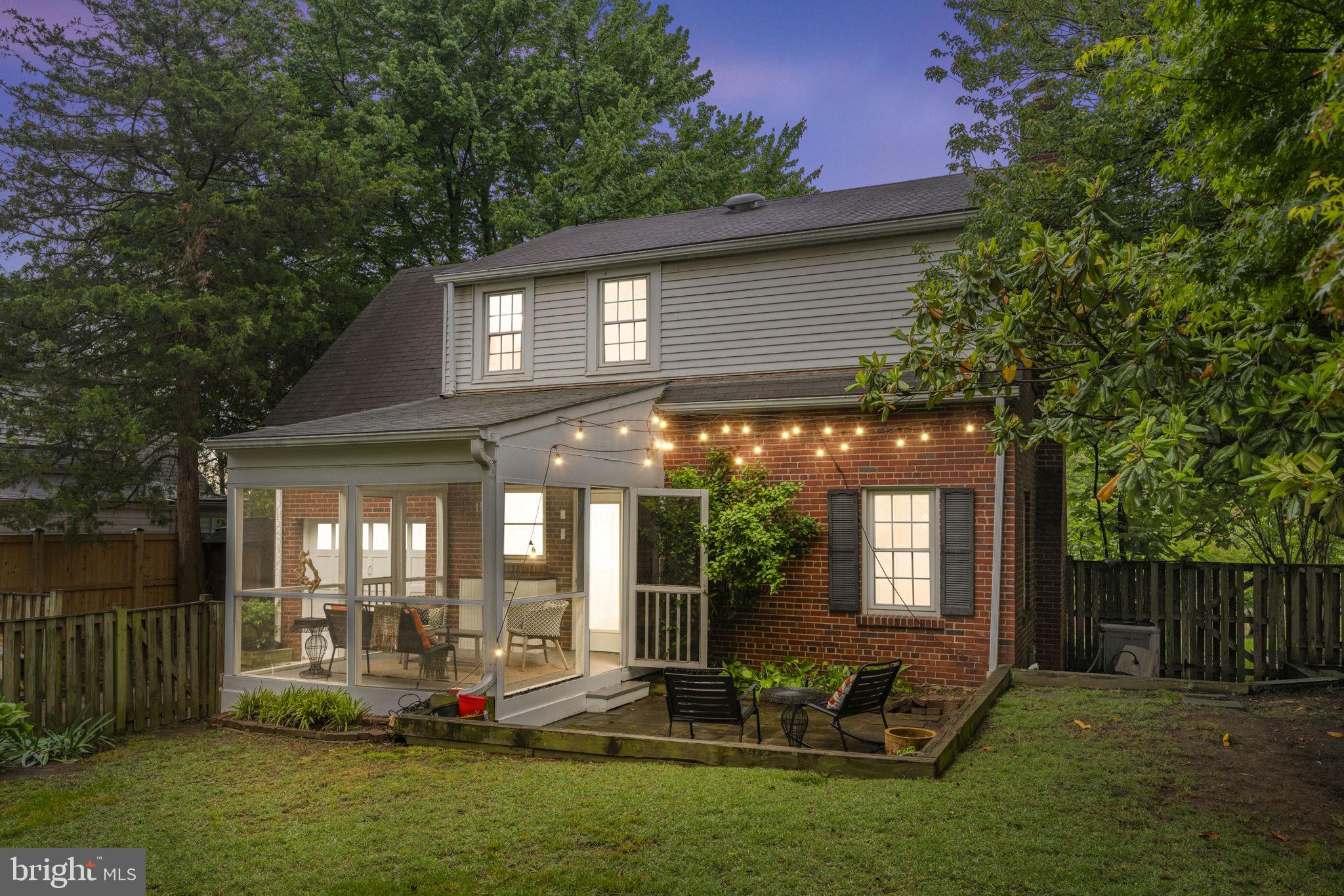 123 Moncure Dr