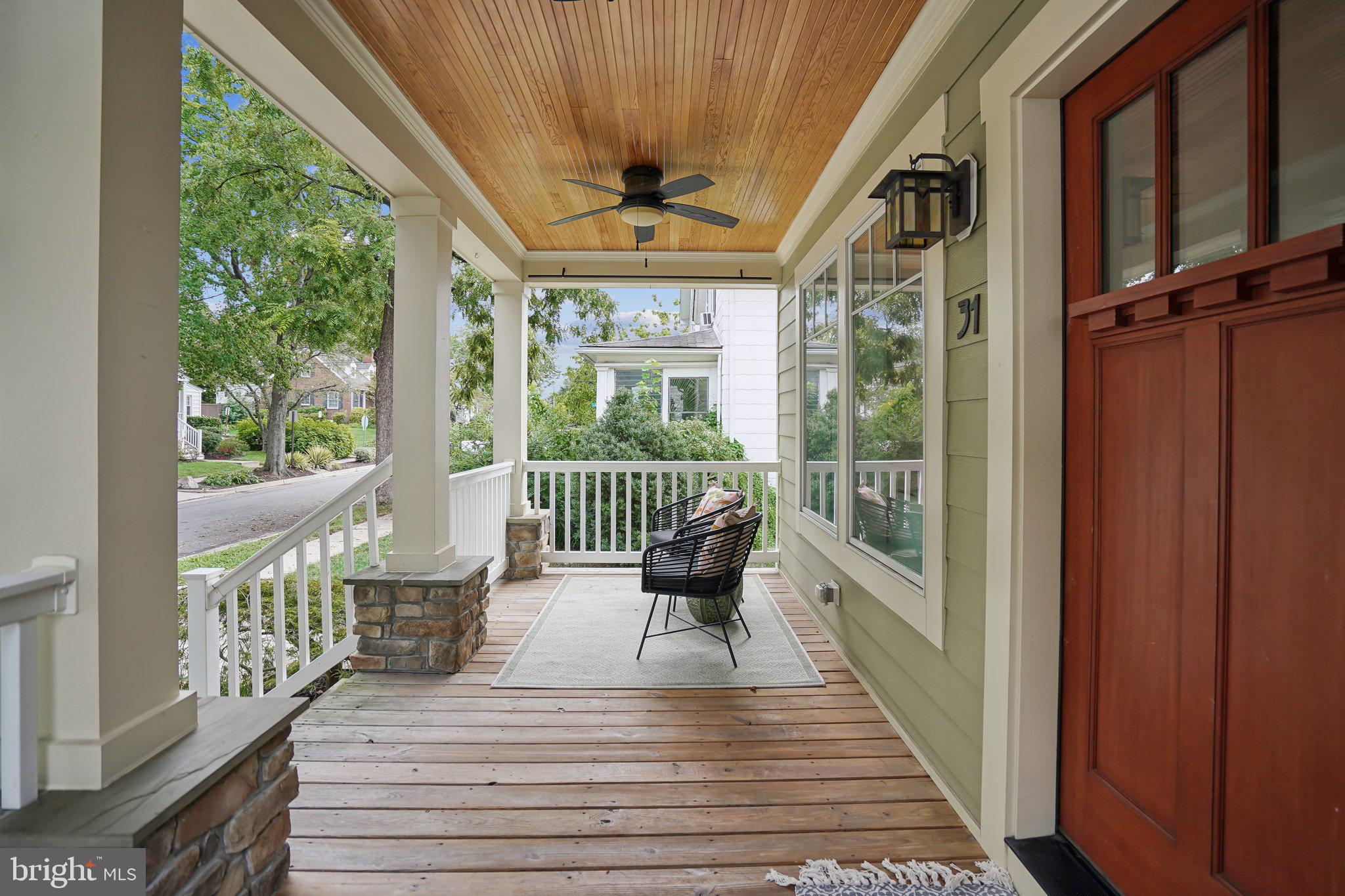 31 E Maple St