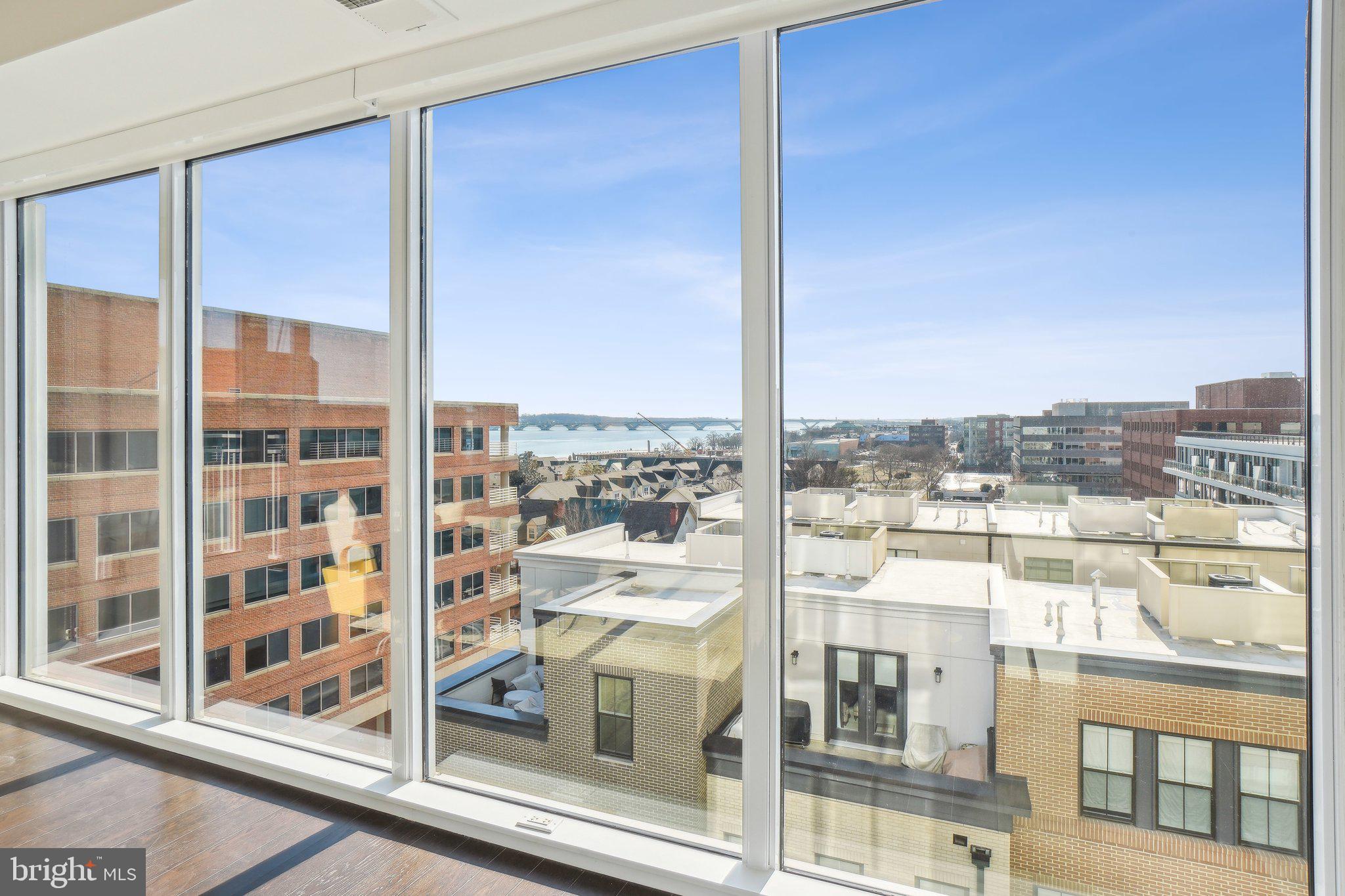 925 N Fairfax St #601