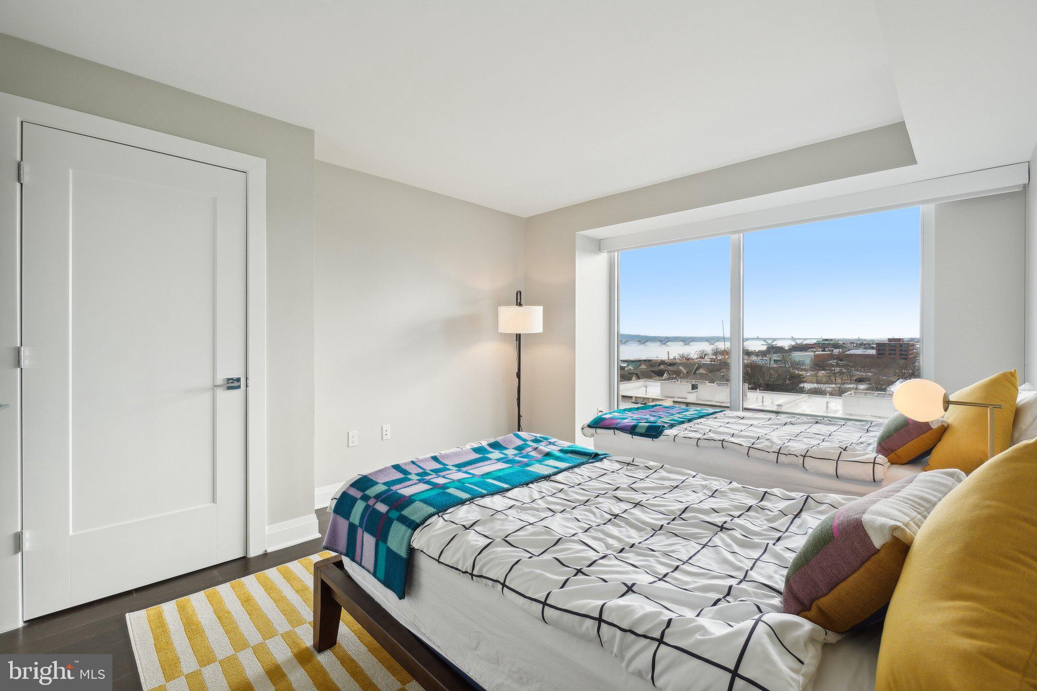 925 N Fairfax St #601